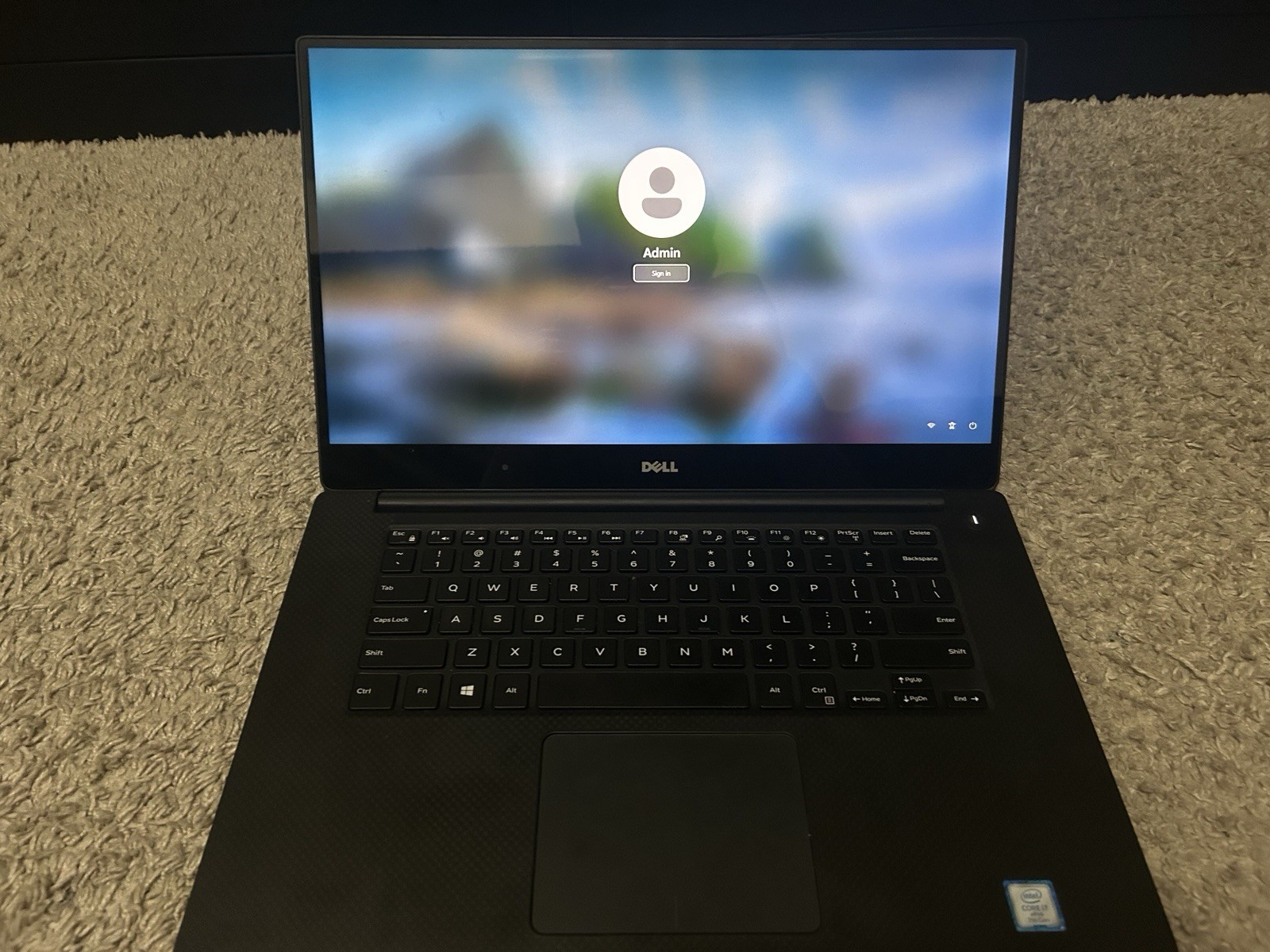 Dell Precision 5520 15.6″ i7-7820HQ 32GB 1TB SSD Quadro M1200 W11