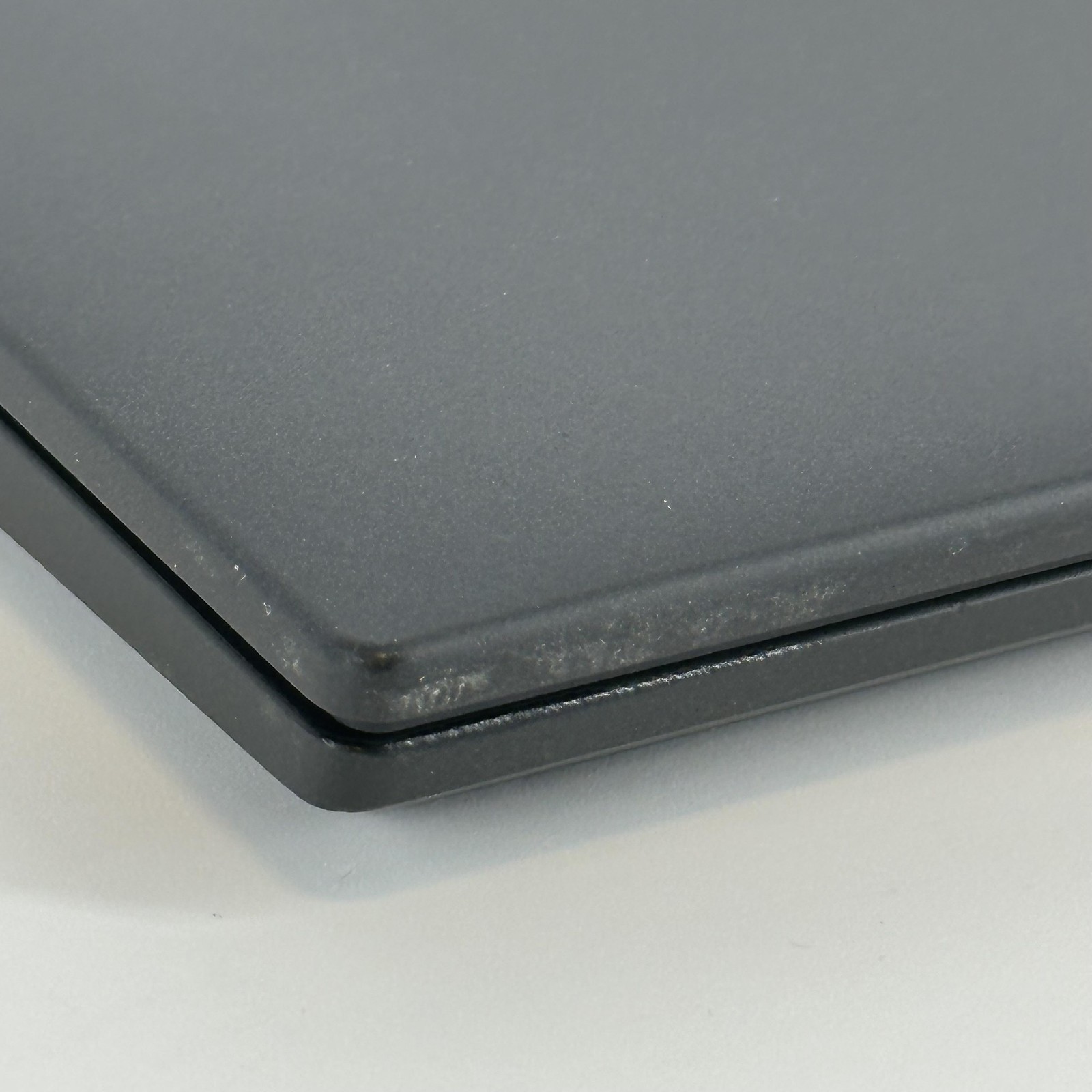 Lenovo ThinkPad T14 Gen 4 FHD+ TOUCH 1.8 GHz i7-1365U 40GB 512GB SSD LCD Bleed