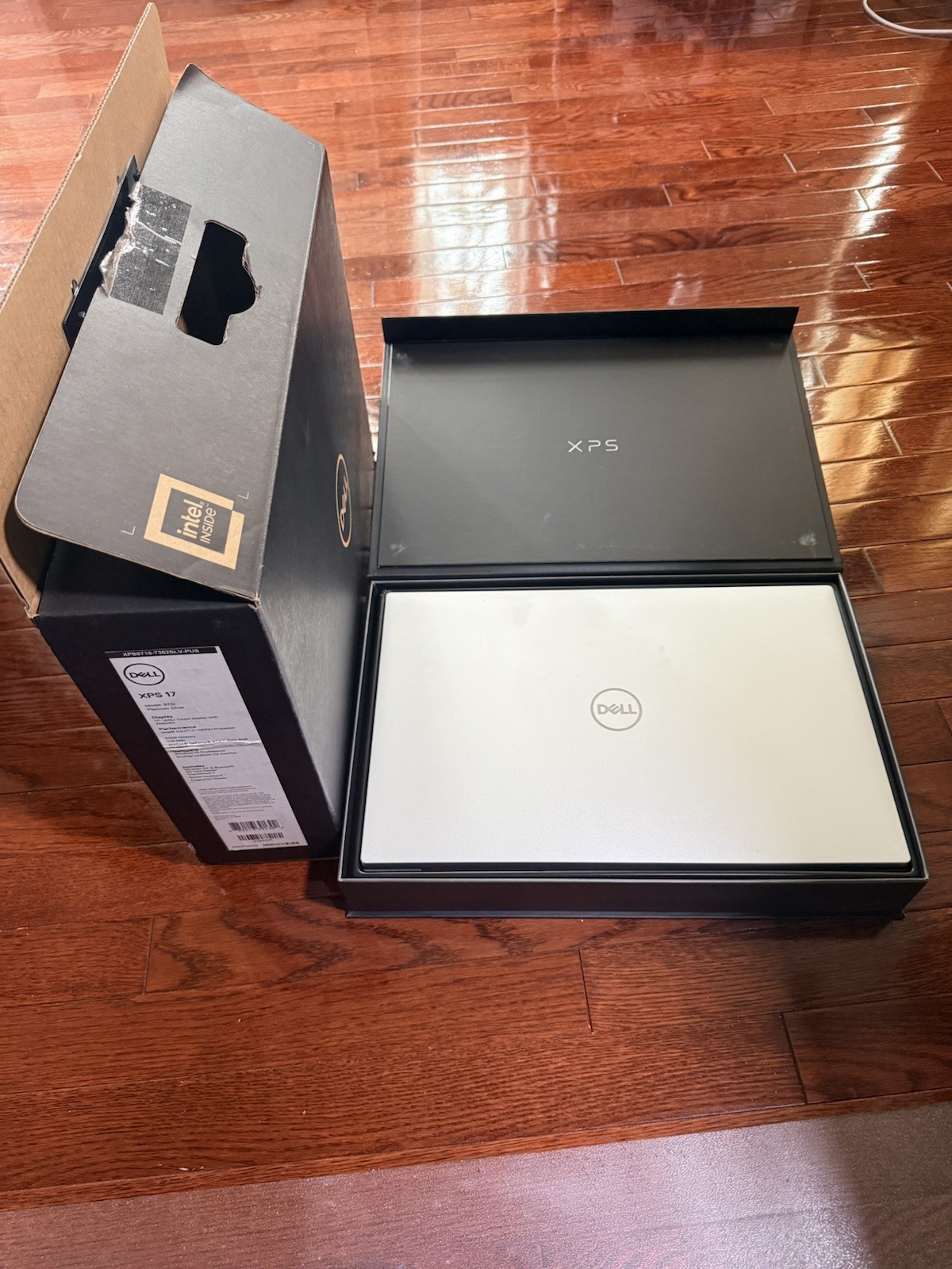Dell XPS 17 9710 -i7-11800H/32 GB/1TB SSD/RTX 3060/UHD+ Touch – Display