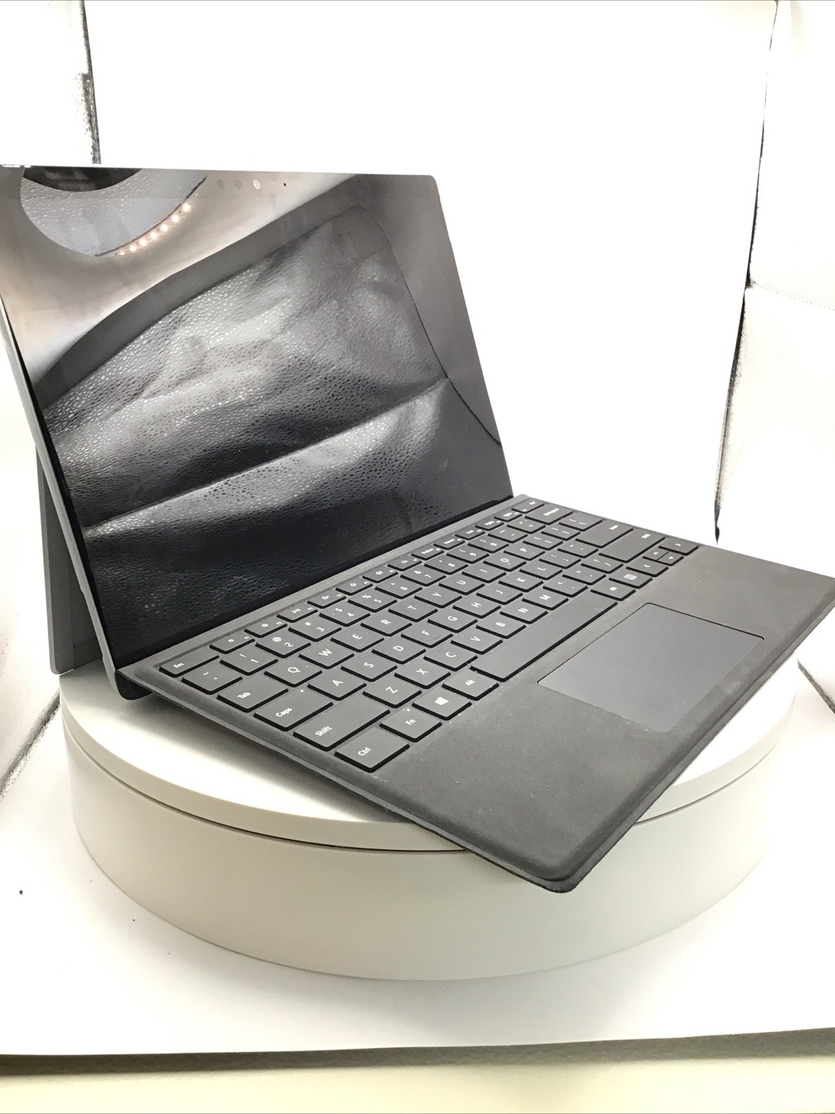 Microsoft Surface P6 12.3″ 1796 Laptop i5-8250U 8GB RAM 256GB SSD W11P SCREEN RD