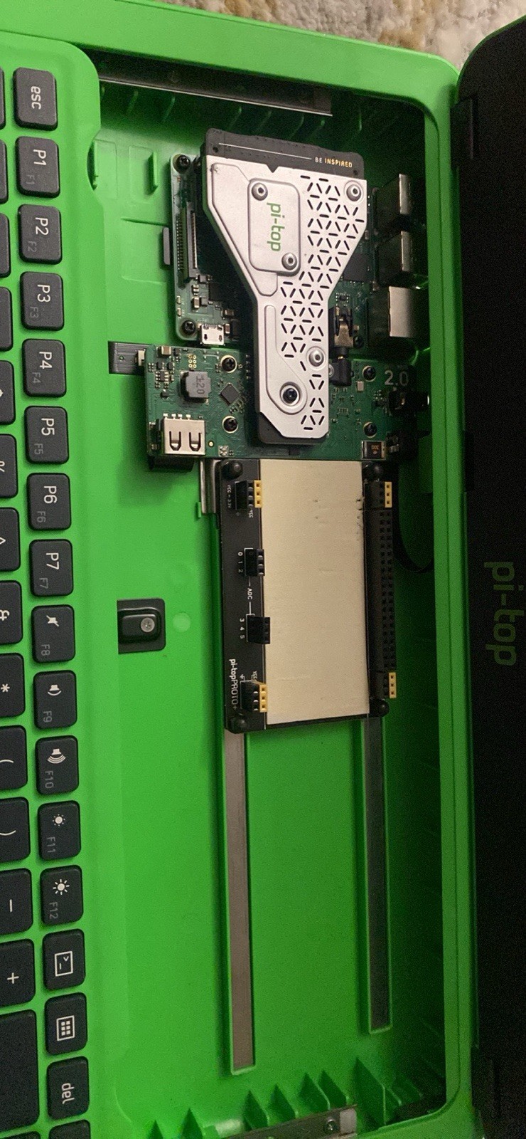 pi-top Modular Laptop DIY Kit Raspberry Pi 3 Model B+, 14″ Green