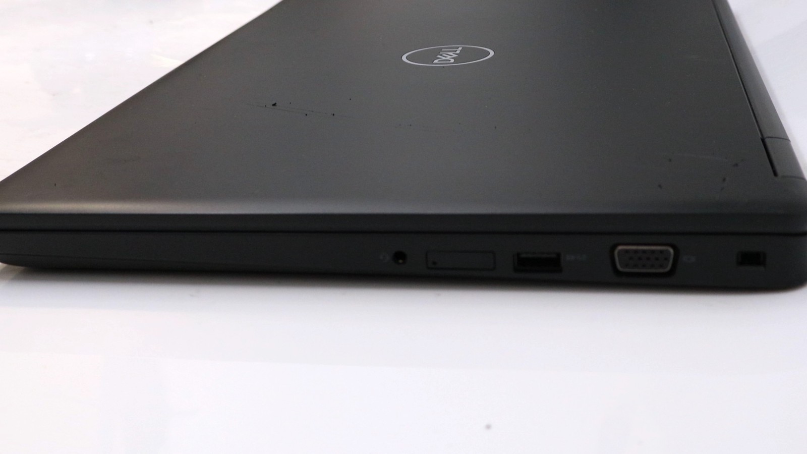 Dell Latitude 5590 15″ i7-8650u 16GB 512GB – Fair READ DESC