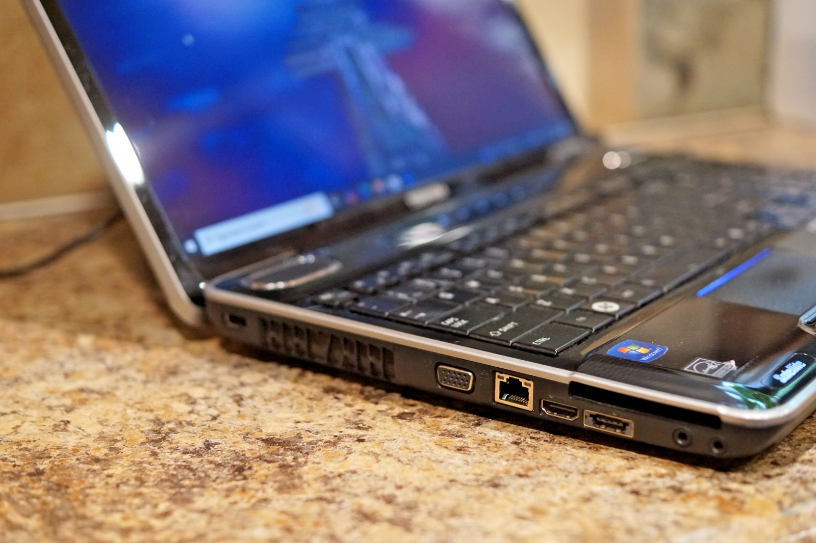 Active 22H2 WIN10 PRO Toshiba A505-S6980 T6600@2.20GHz,4GB RAM,500GB HDD