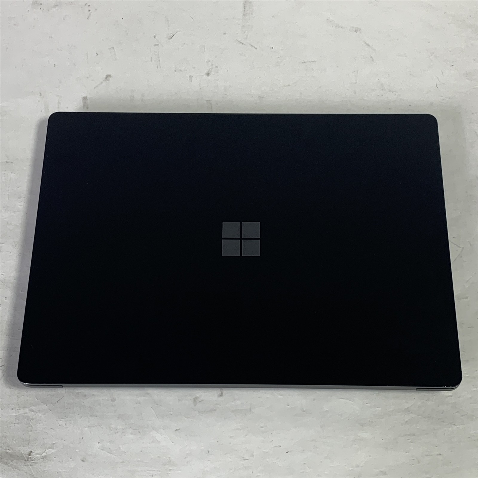 Microsoft Surface Laptop 5 1951 13.5″ i5-1245U 1.6GHz 16GB 256GB NVMe SSD -Win11