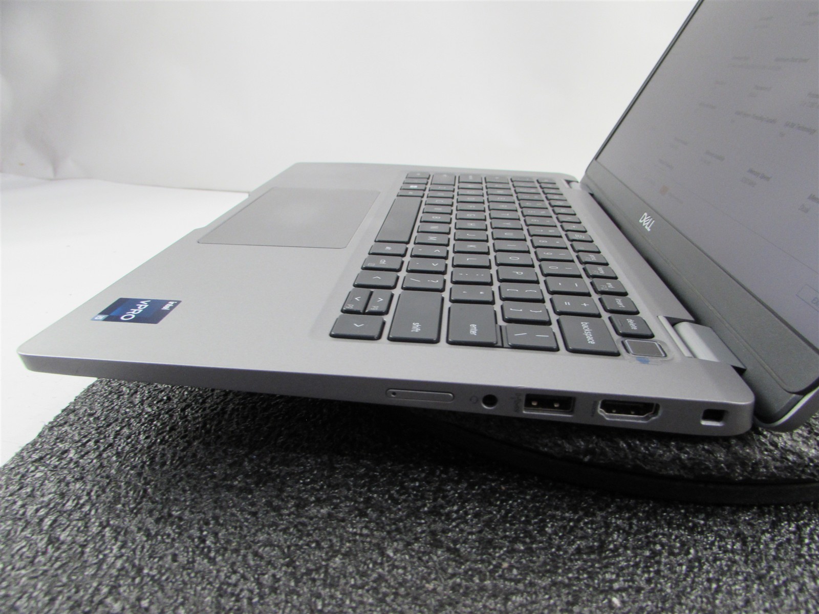 DELL LATITUDE 5330 FHD TOUCHSCREEN I5-1245U 10 CORE NO SSD 16GB RAM NO O.S
