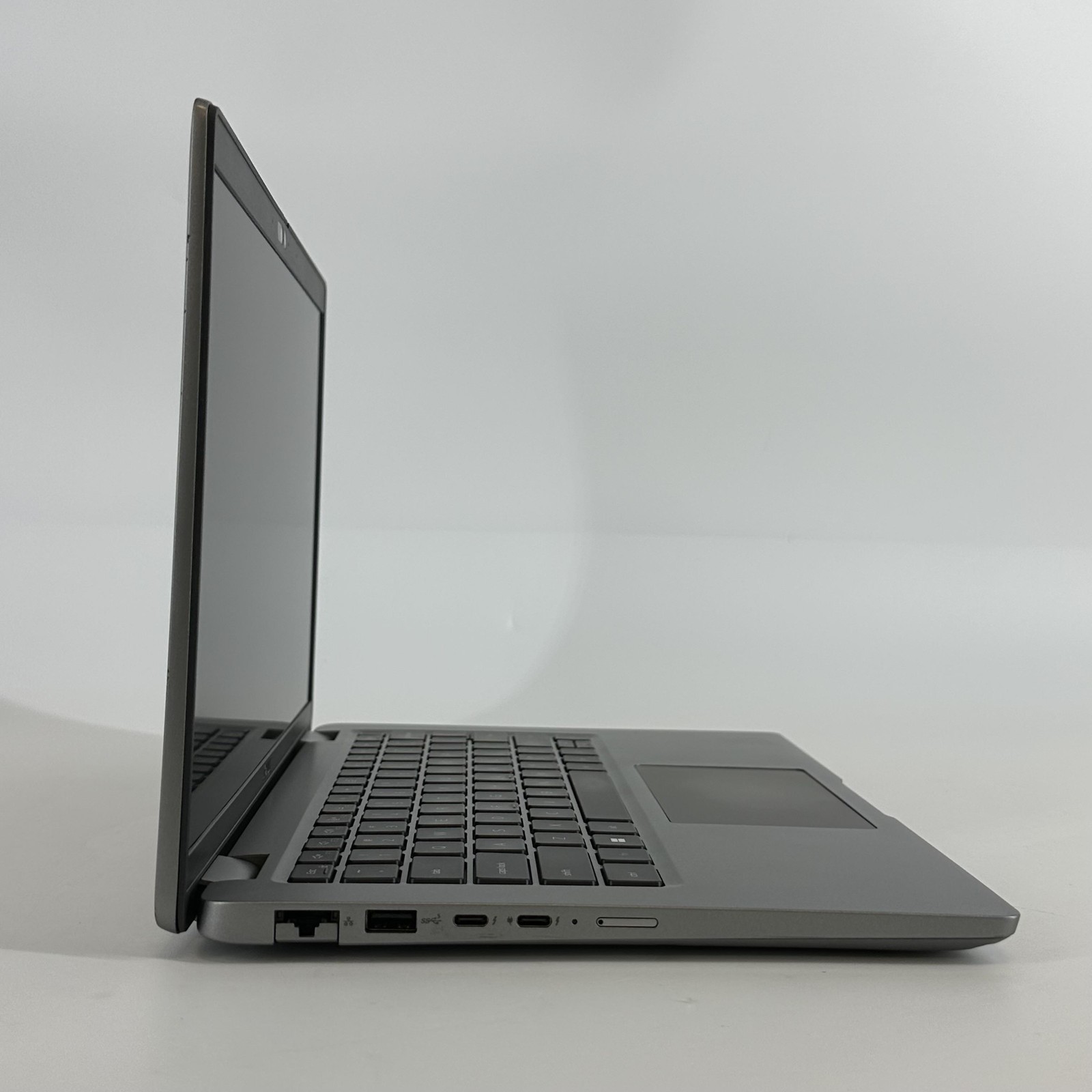 Dell Latitude 5440 14 Gray FHD 1.8 GHz i7-1365U 16GB 512GB SSD Good