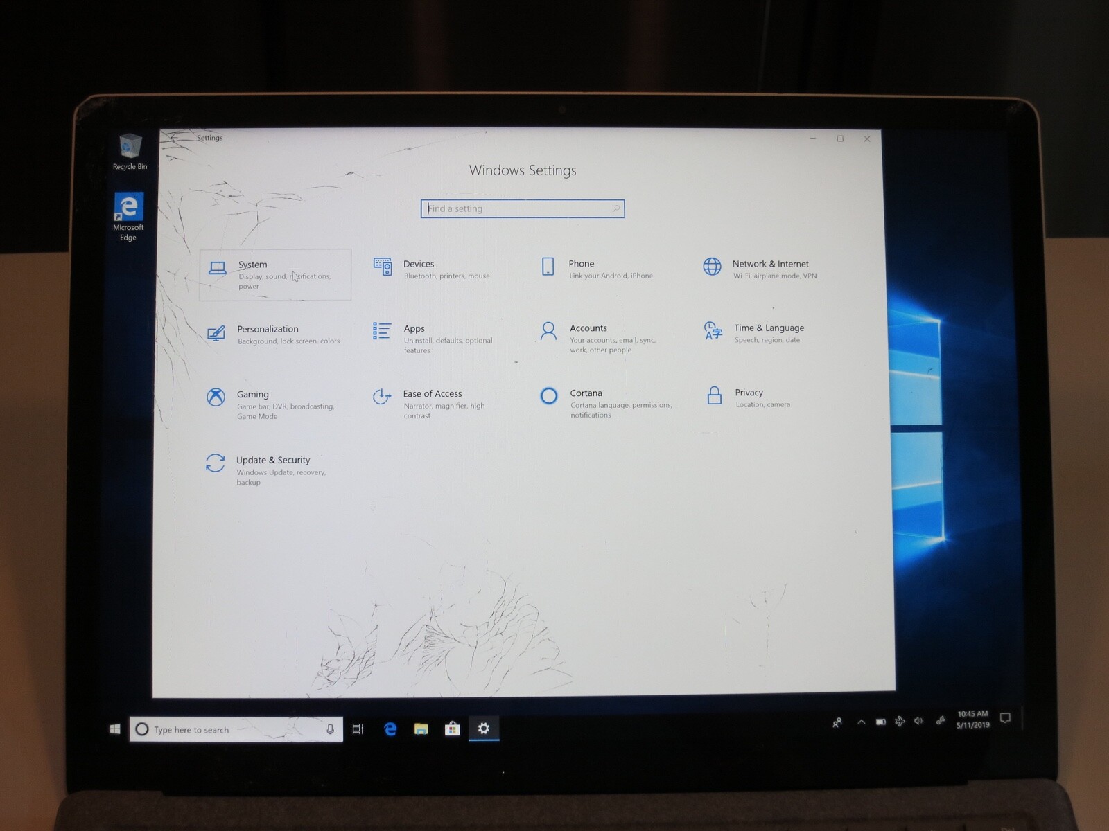 Microsoft Surface Laptop 1769 13.5″ Touch i7-7660U 2.5Hz 8GB 256GB SSD Iris W10