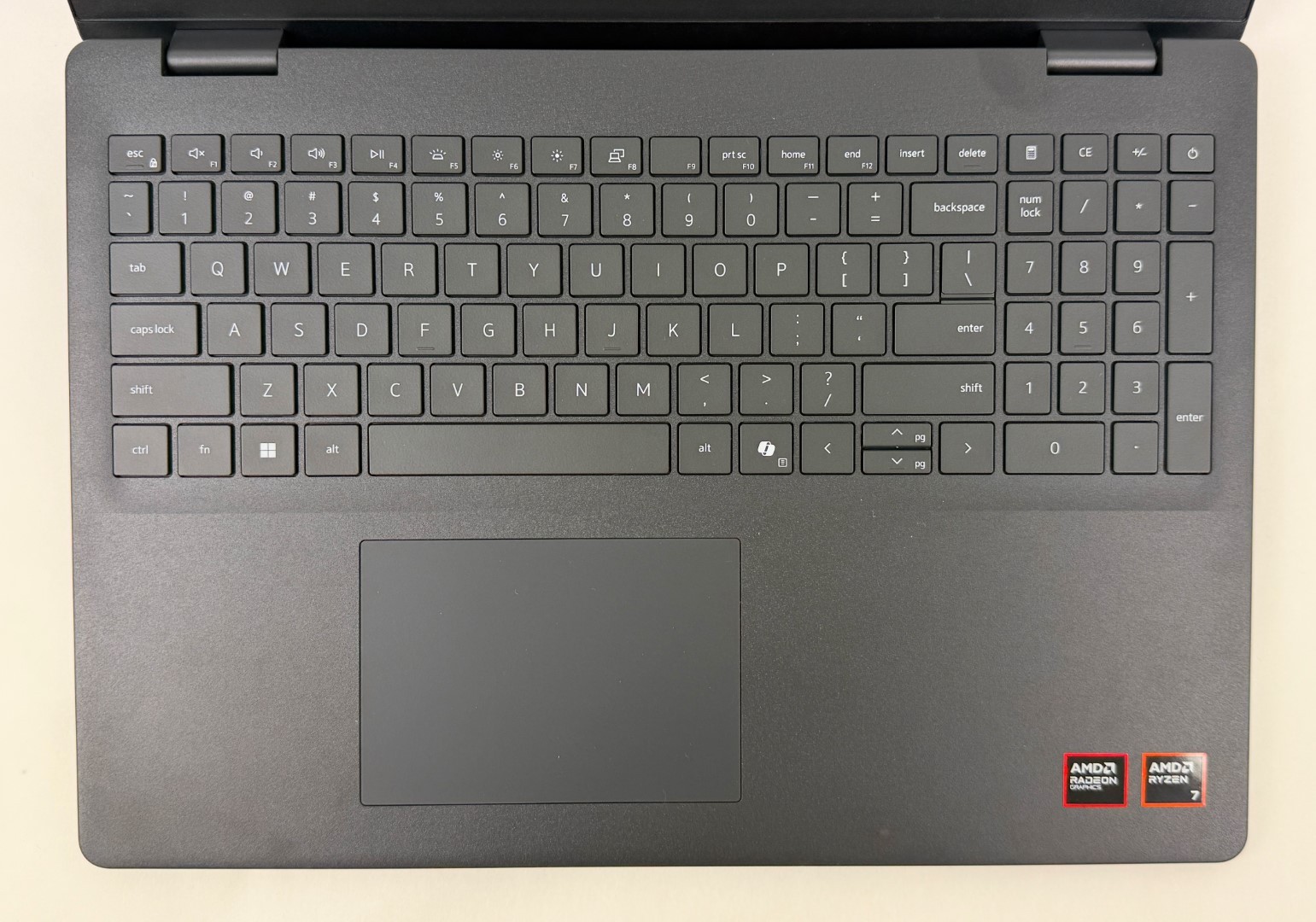 Dell 16 DC16255 16″ 1920×1200 FHD+ Touch Ryzen 7 250 16GB 1TB SSD W11H Laptop