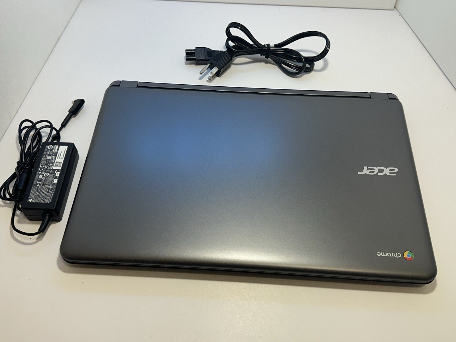 Acer Chromebook 15 CB3-532 – Excellent Condition – Works w/ Charger Only