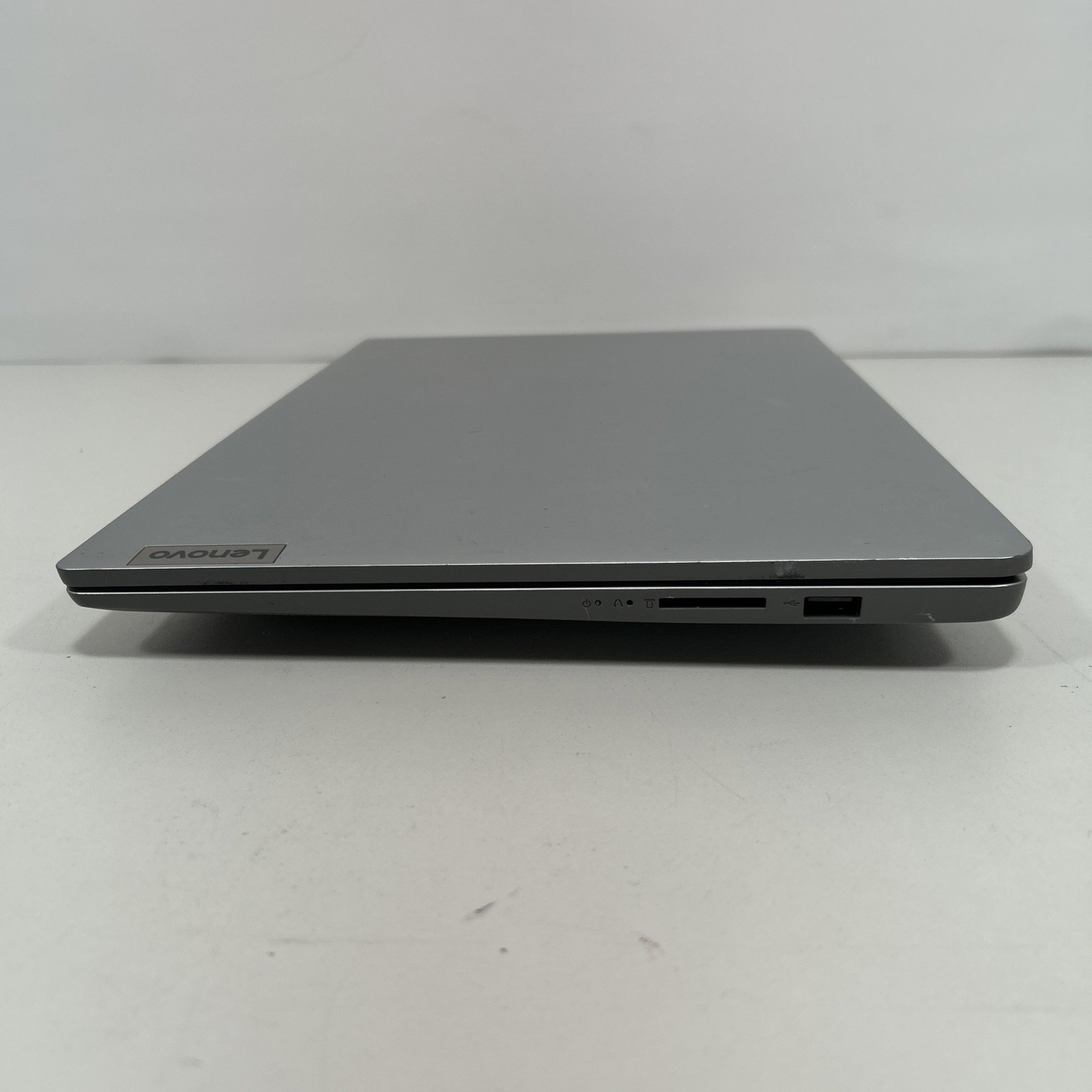 Lenovo IdeaPad 1 15IAU7 15.6″ FHD Intel i3-1215U. Powers On, No Display. PARTS