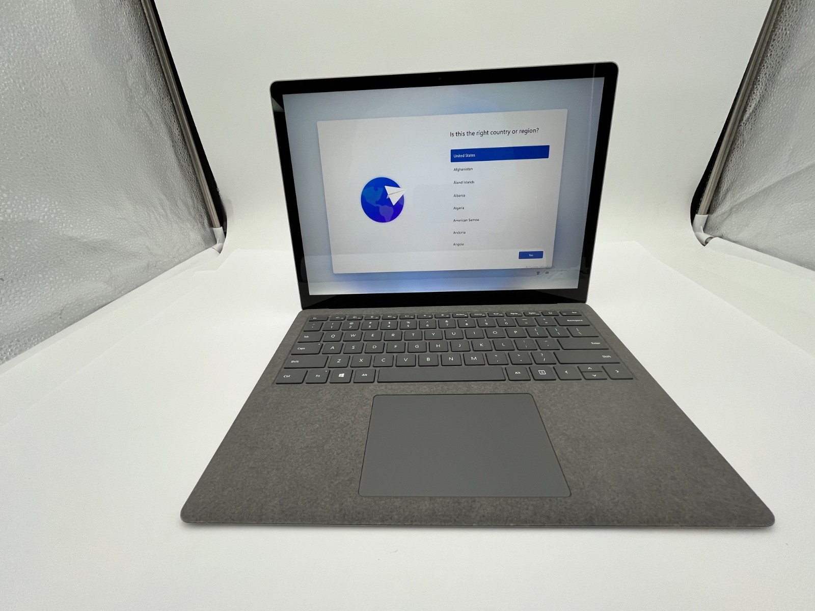 Microsoft Surface Laptop 4 1950 13.5″ Touch i5-1145G7@2.60GHZ 16GB RAM 512GB NVM