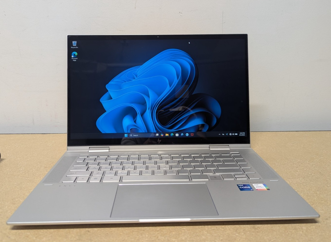 HP 15-es2072cl x360 2-in-1 Convertible 15 FHD Touchscreen i7-1260P 16GB 512GB SS