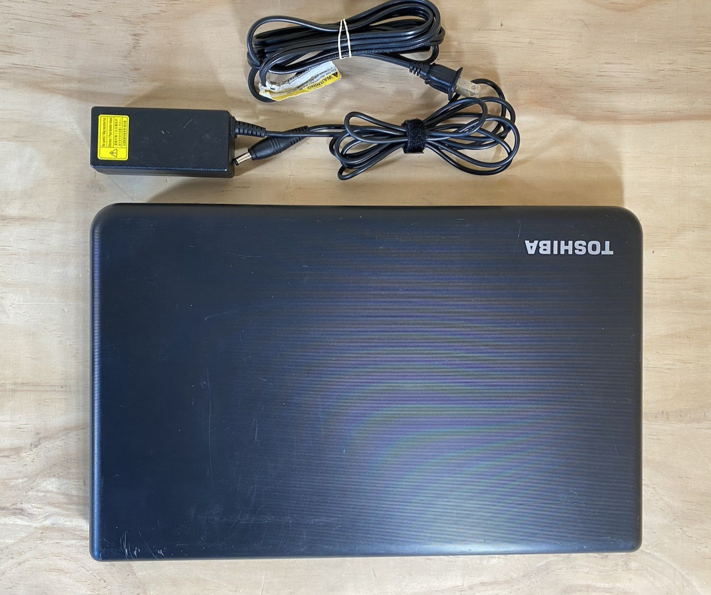 Toshiba Satellite C55D-A5372 15.6″ AMD A4-5000@1.5GHz/8GB RAM/128GB SSD/BAD BATT