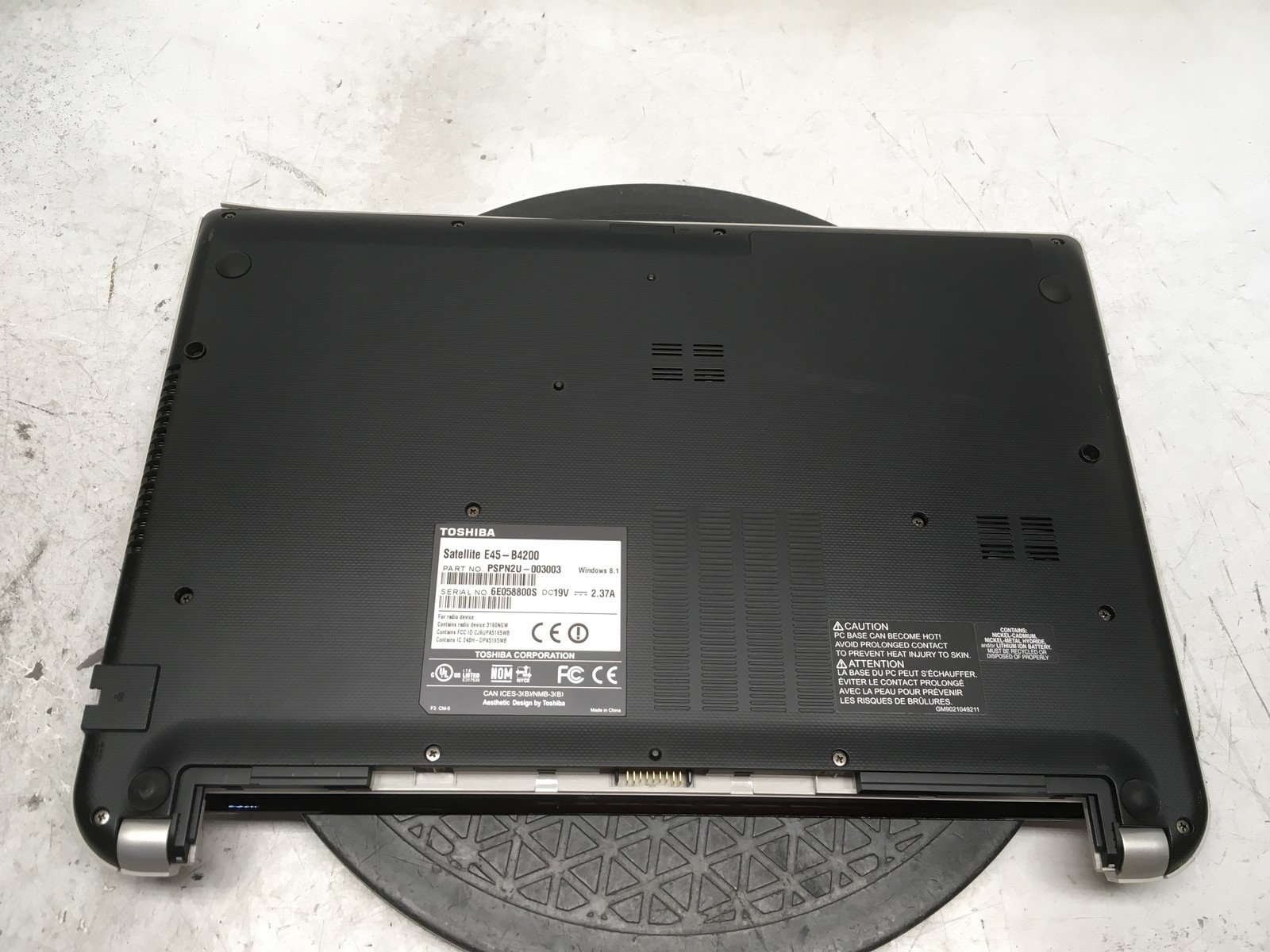 Toshiba Satellite E45-B4200 Intel i5-4210U 1.7GHz 6 GB NO HDD No Batt