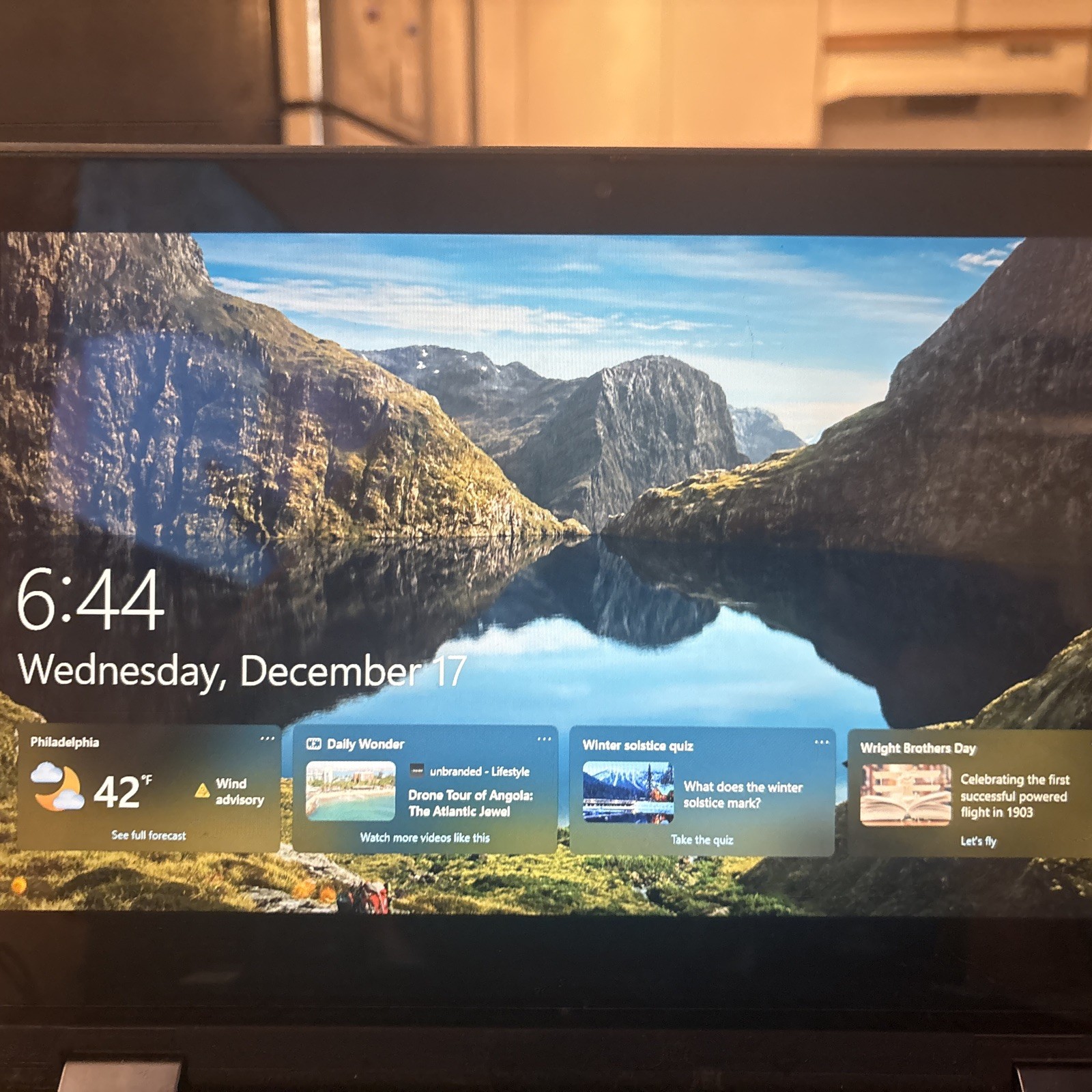 Lenovo AMD 3015e 300W Gen 3 Touchscreen Laptop 11.6″ 64GB