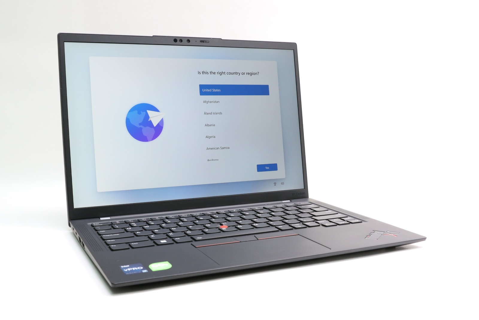 14″ UHD+ Lenovo ThinkPad X1 Carbon Gen 10, i7-1270P, 32GB, 1TB SSD, 4K!