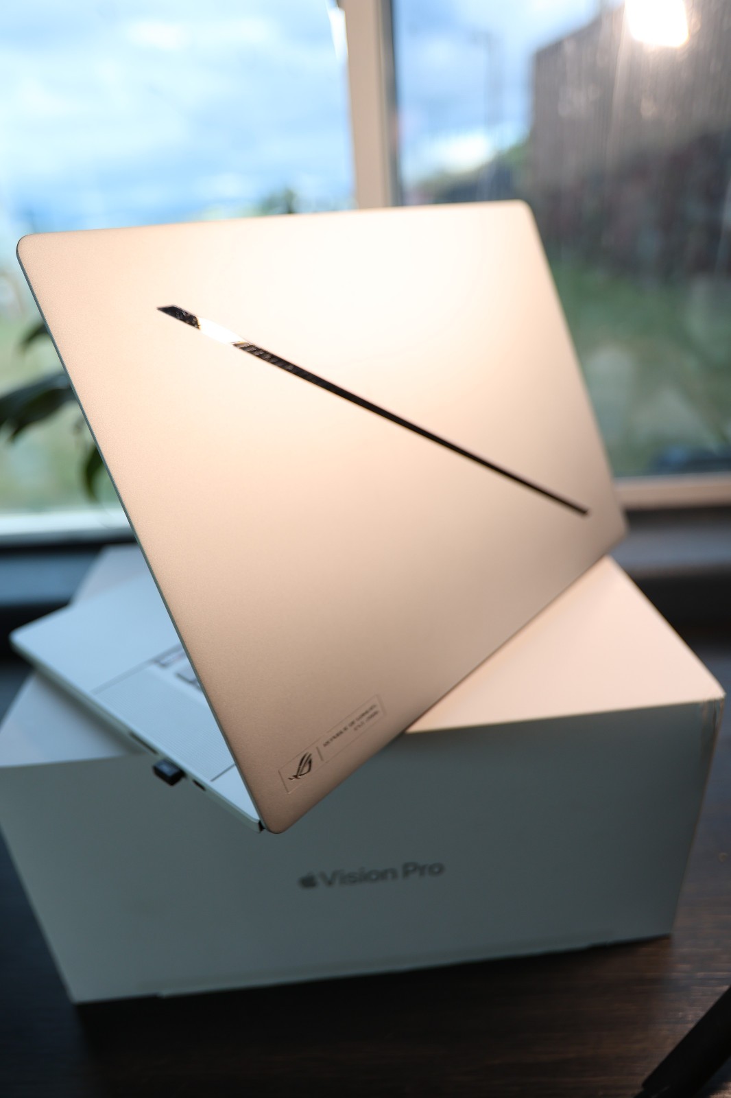ASUS ROG Zephyrus G16 OLED QHD 240Hz (Core Ultra 9 185H, 32GB/1TB SSD, RTX 4080)