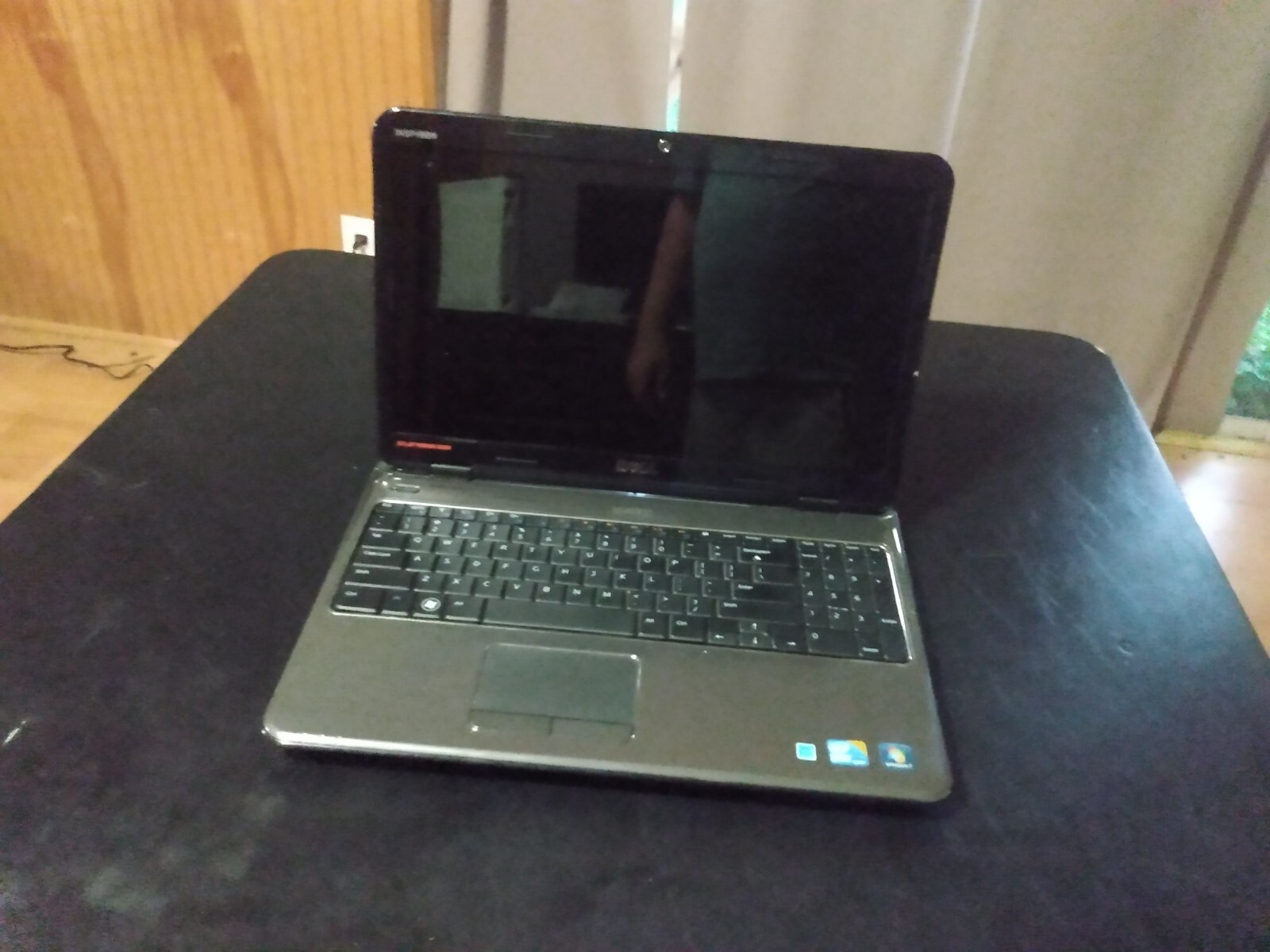 Dell Inspirion n5010, 4 GB of ram, Intel core I3 M 370, 450 GB HDD