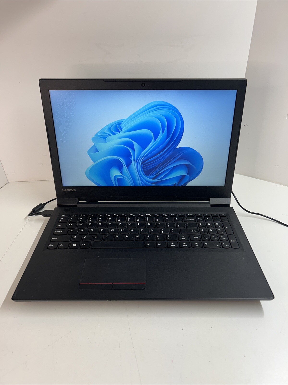 Lenovo V110-15ISK Laptop 15.6″ i3-6100U 12GB RAM 256GB SSD Win 11 Pro Needs 🔋