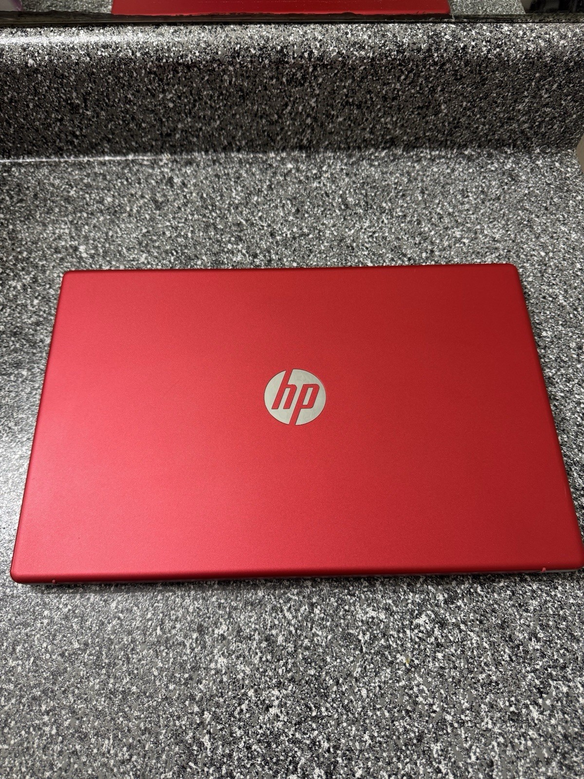 HP 15.6in Laptop Intel Pentium 4GB RAM 128GB SSD Win 10 FHD Red/Silver