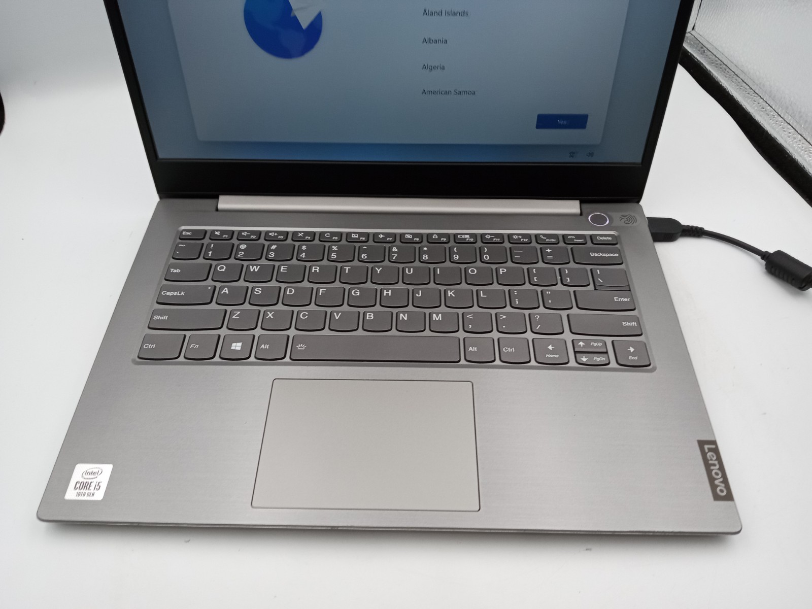 Lenovo ThinkBook 14-IIL 14″ Laptop i5-1035G1 4GB 128GB SSD Windows 11 – READ -RR