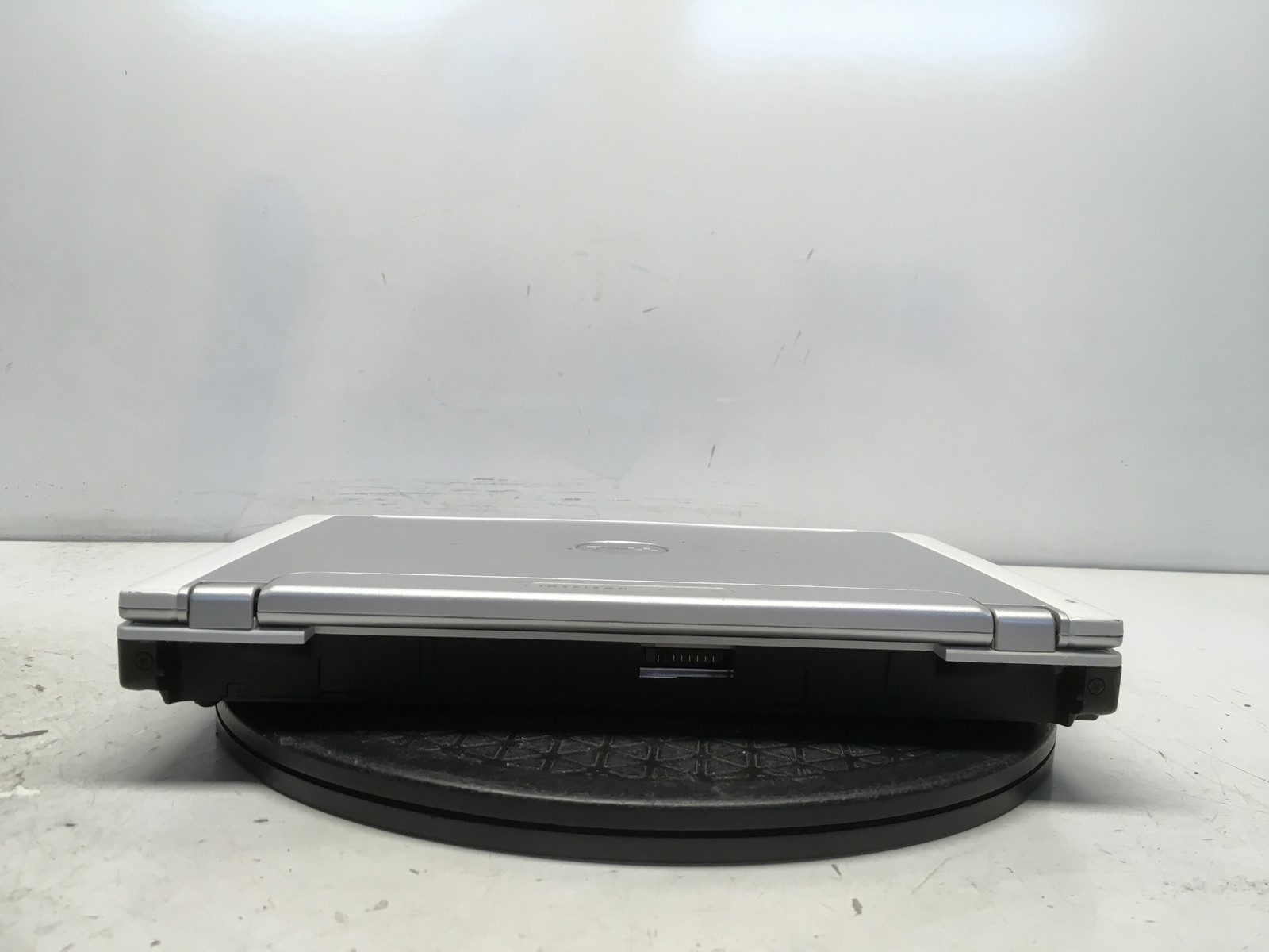 Dell Inspiron 700M Intel Pentium M 1.6GHz 768 MB NO HDD No Batt