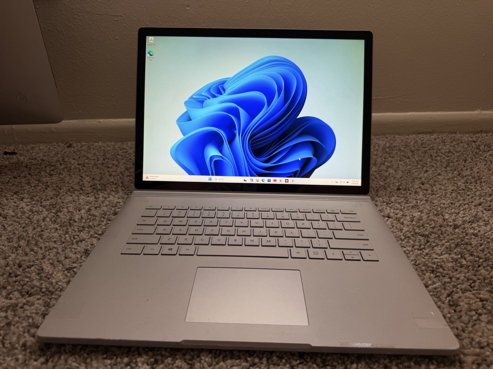 Microsoft Surface Book 3 15″ (256GB, Intel i7-10th, 16GB RAM) Silver