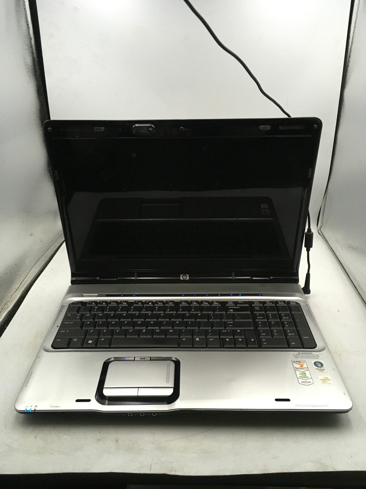 HP PAVILION DV9000 – FOR PARTS/NO BOOT – AMD TURION 64 – 1GB RAM – READ DESC -BB