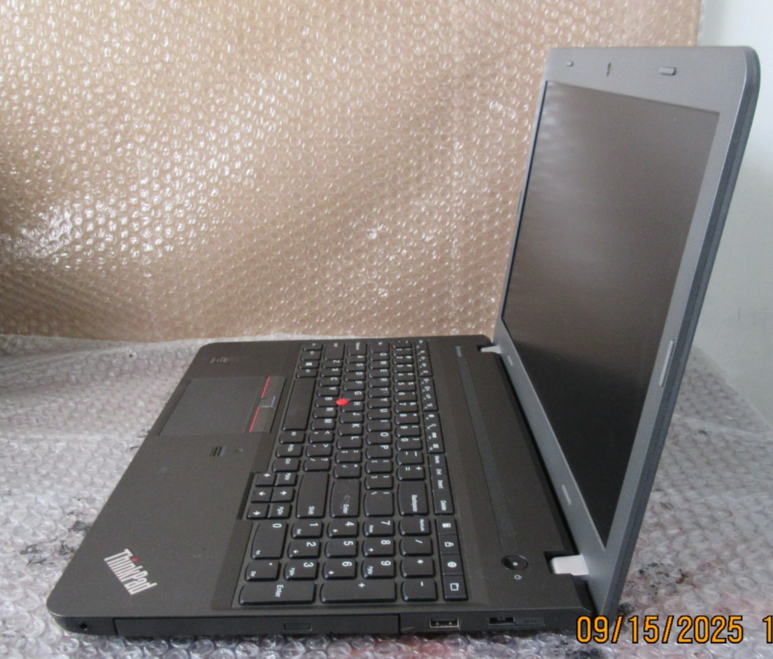 Lenovo ThinkPad E550 Laptop Core i3-4th @ 1.70GHz 4GB RAM 128GB SSD READ DESC.