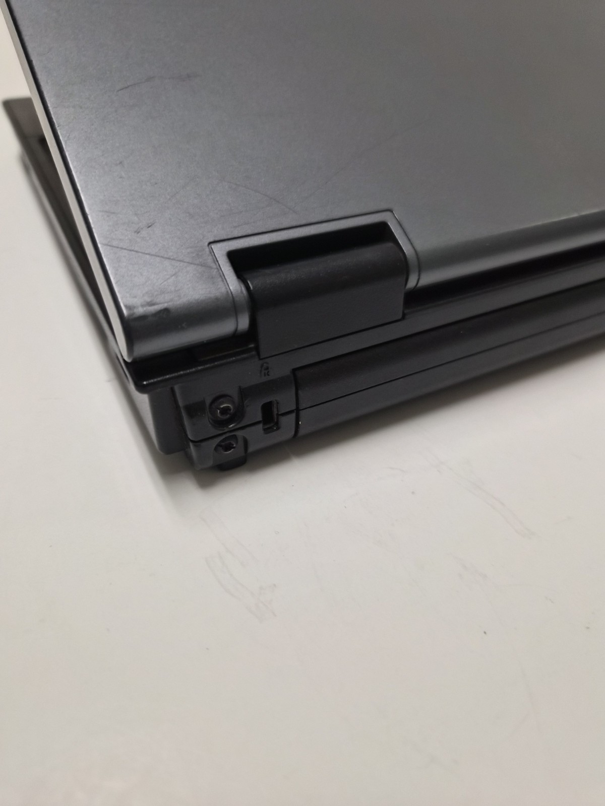 HP Compaq 6515b AMD TURION 64 X2 TL-60 2GB RAM 15.4″ 120GB SSD Vista Business
