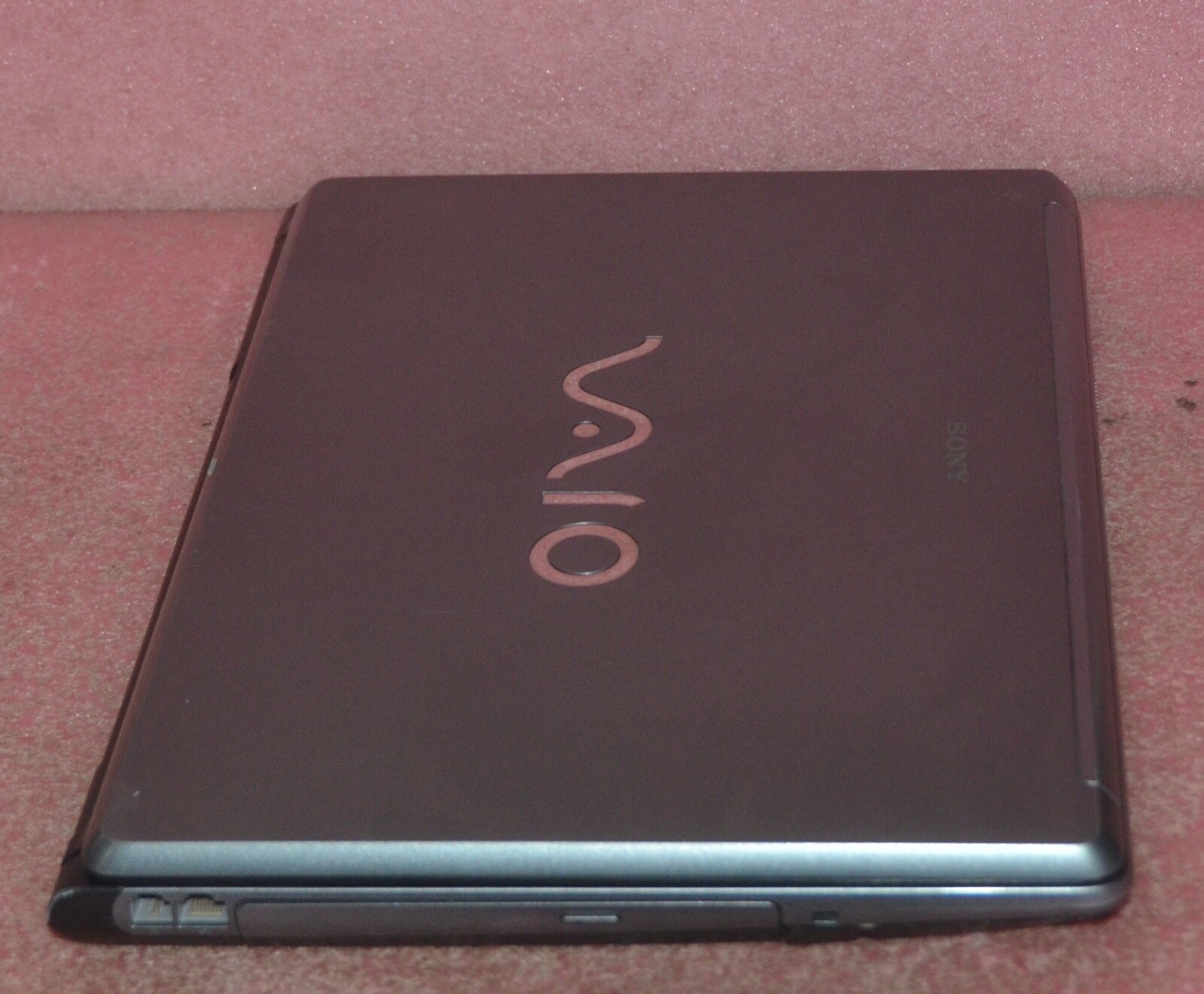 Vintage Sony Vaio VGNFE880E Laptop_Intel Core 2 T5500 CPU @ 1.66 GHz_2GB RAM_160
