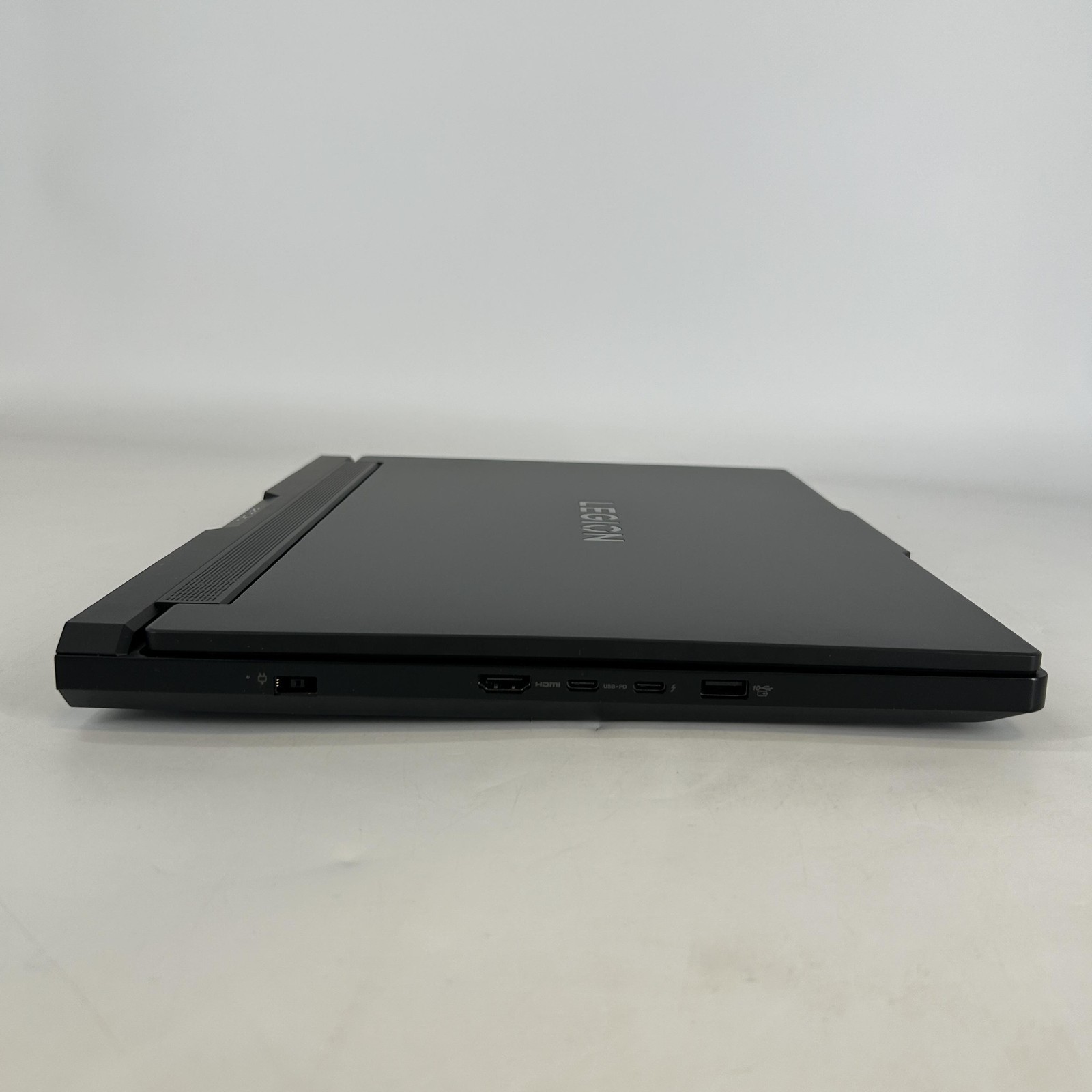 Lenovo Legion Pro 7i Gen 10 16 240Hz QHD+ Ultra 9 275HX 64GB 1TB/1TB RTX 5080