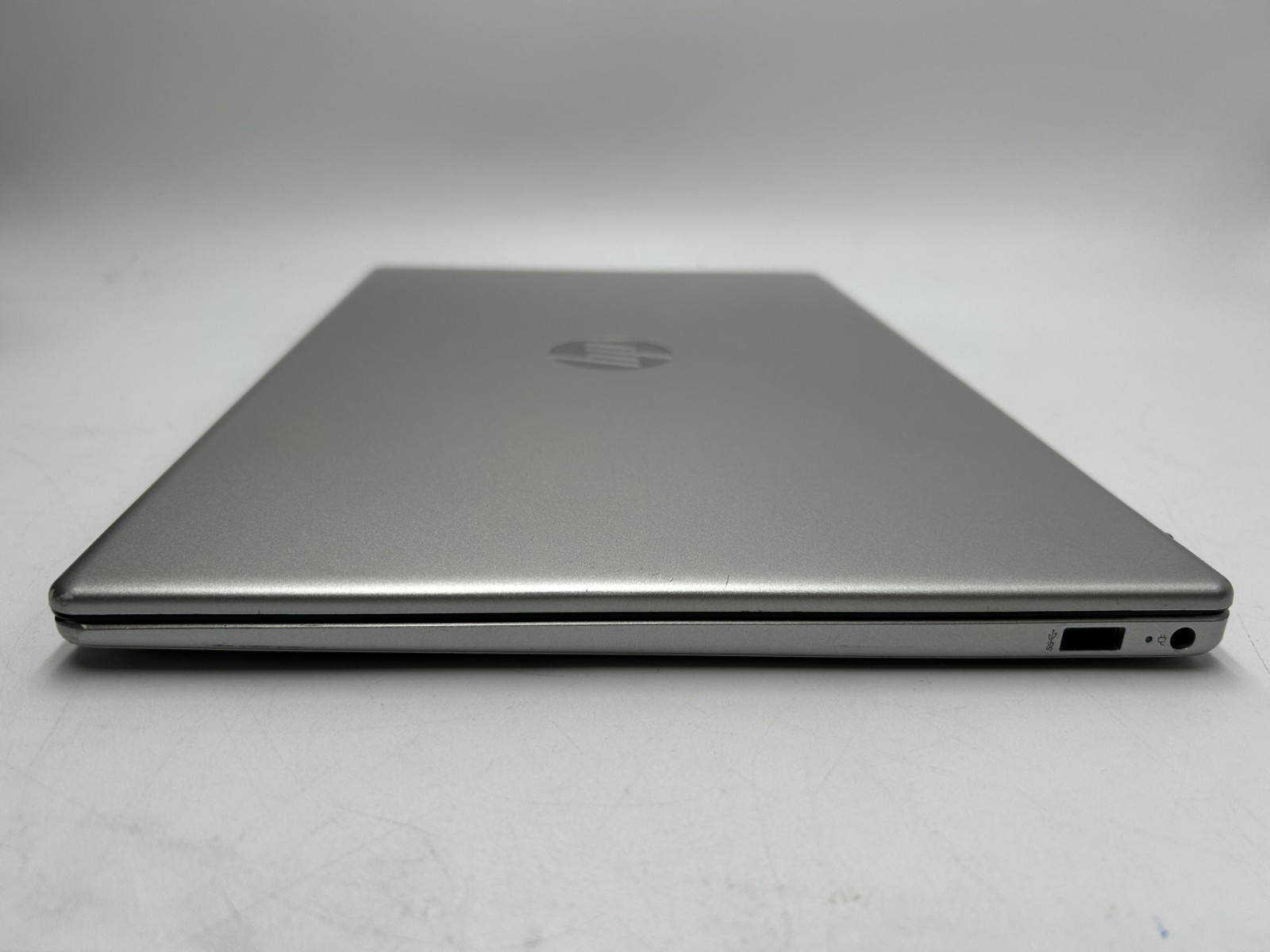 HP Laptop 15-FC0012NR|Athlon Silver 7120U|8GB RAM 256GB SSD|*READ* (L-2)