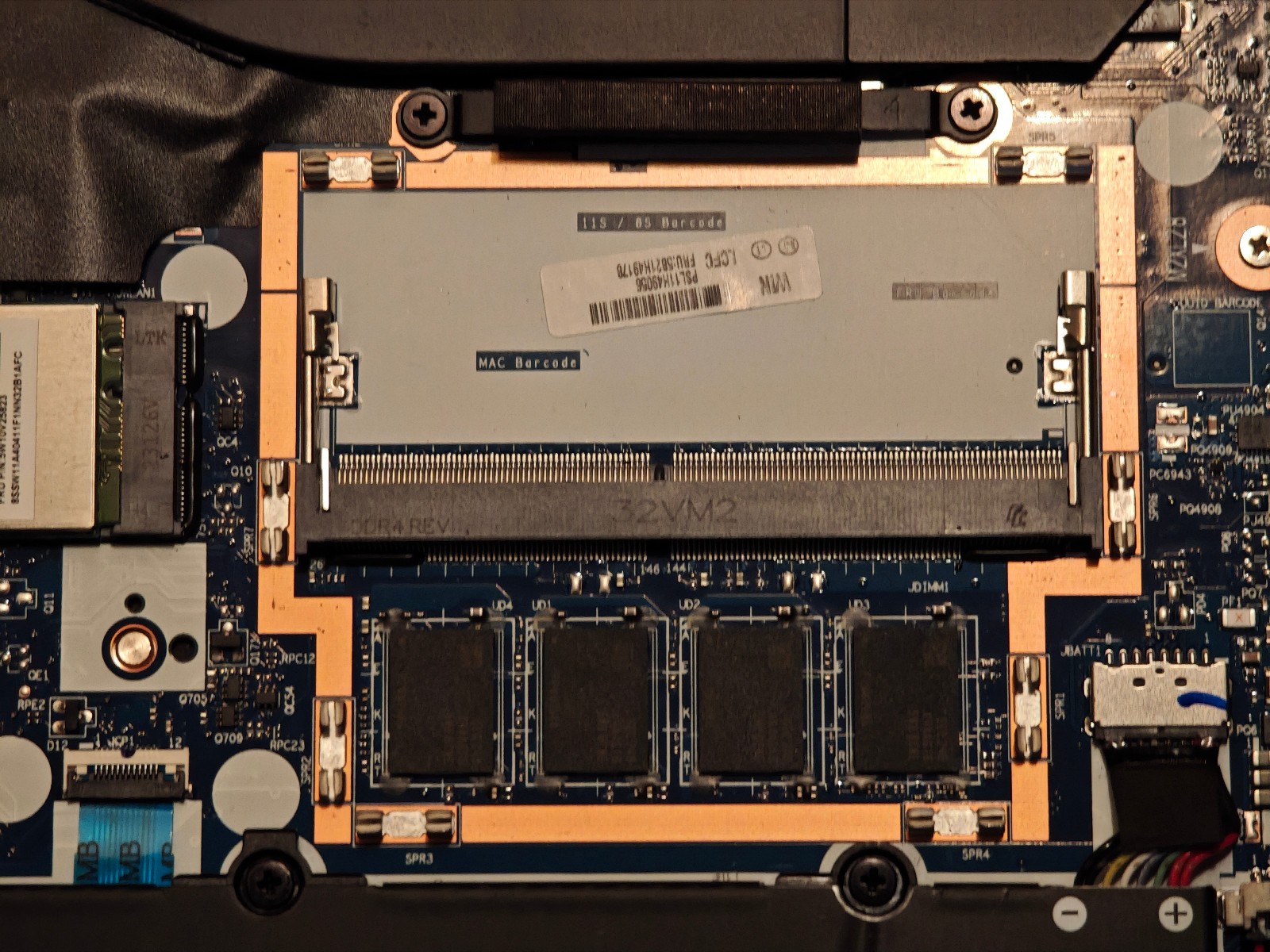 Lenovo ThinkPad E15 Gen 4; NO SSD, 4GB RAM, AMD Ryzen 3 5000; BROKEN SCREEN