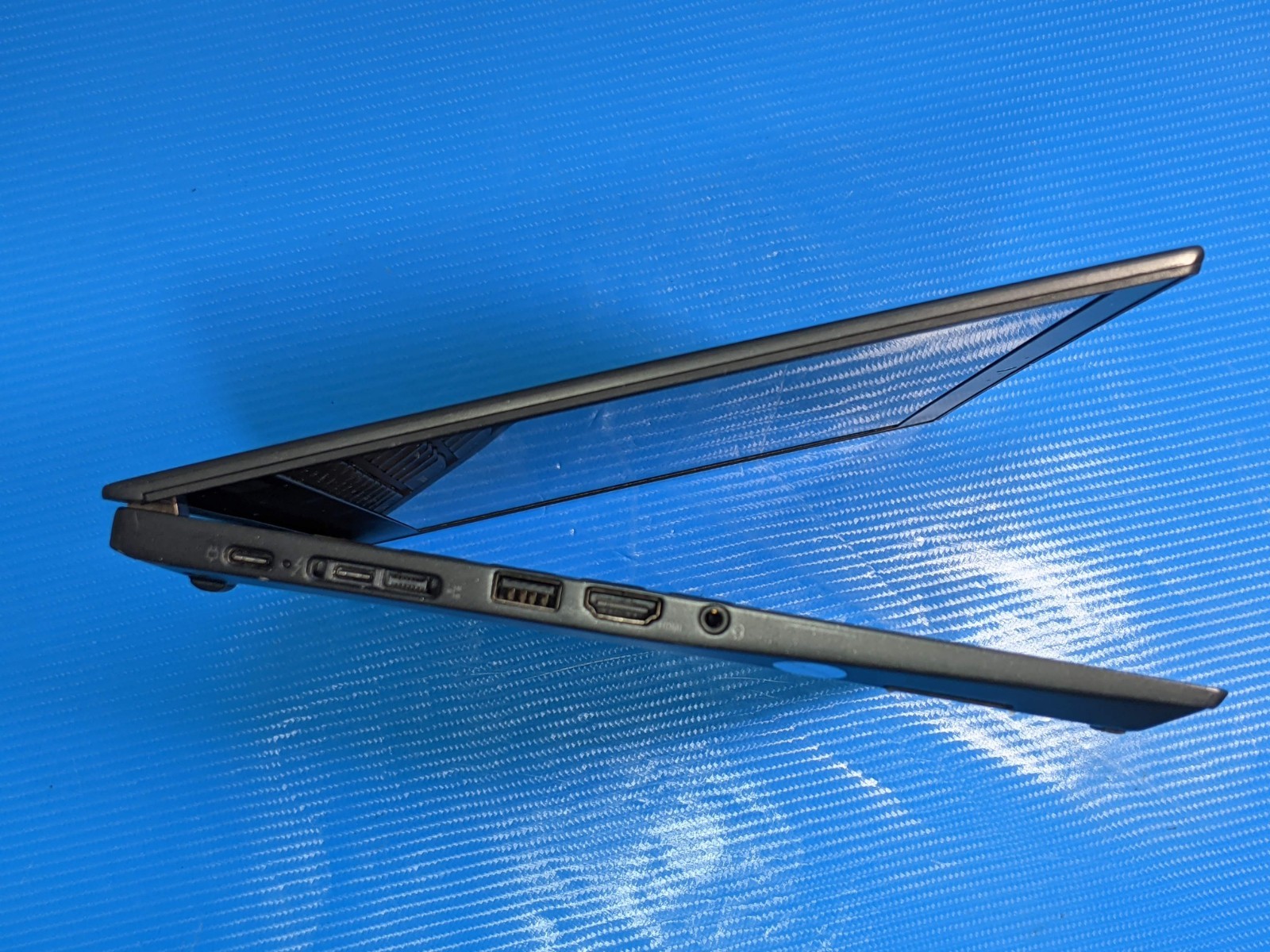 Lenovo ThinkPad T14s Gen 1 14″ FHD i5-10210U 1.6GHz 8GB 512GB SSD W11P +Charger