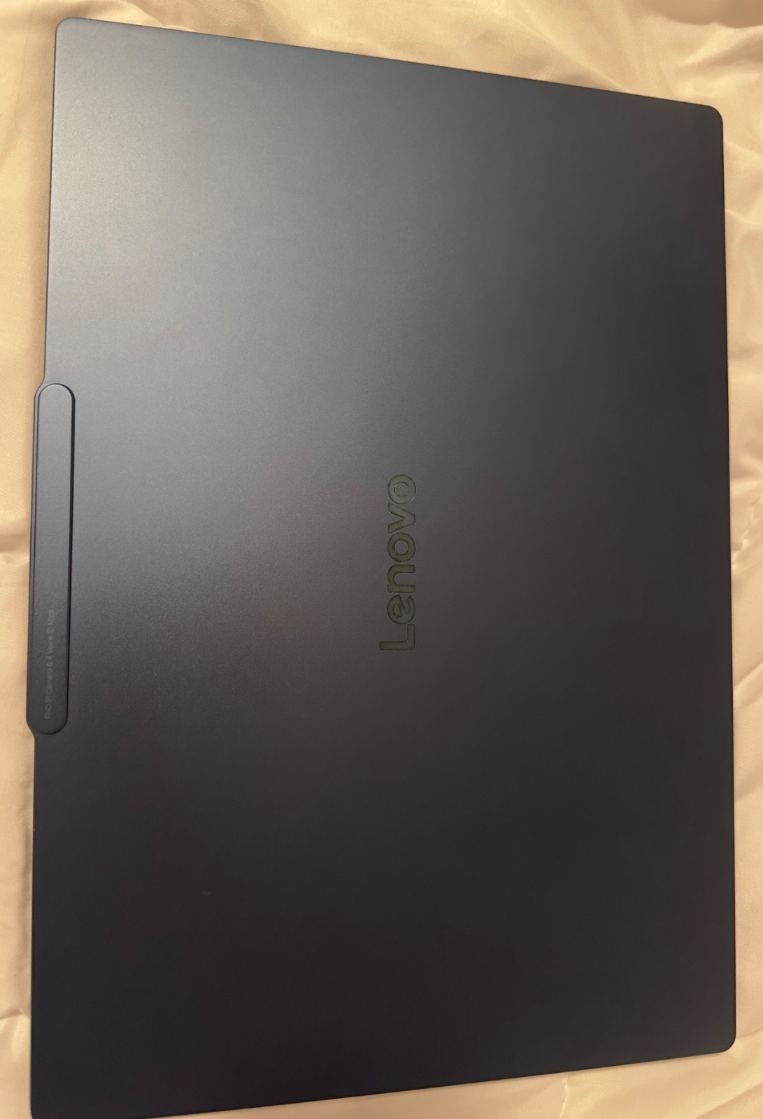 Lenovo Yoga Slim 7 14Q8X9 14.5″ Snapdragon X Elite 3.4GHz 16GB RAM 512GB SSD