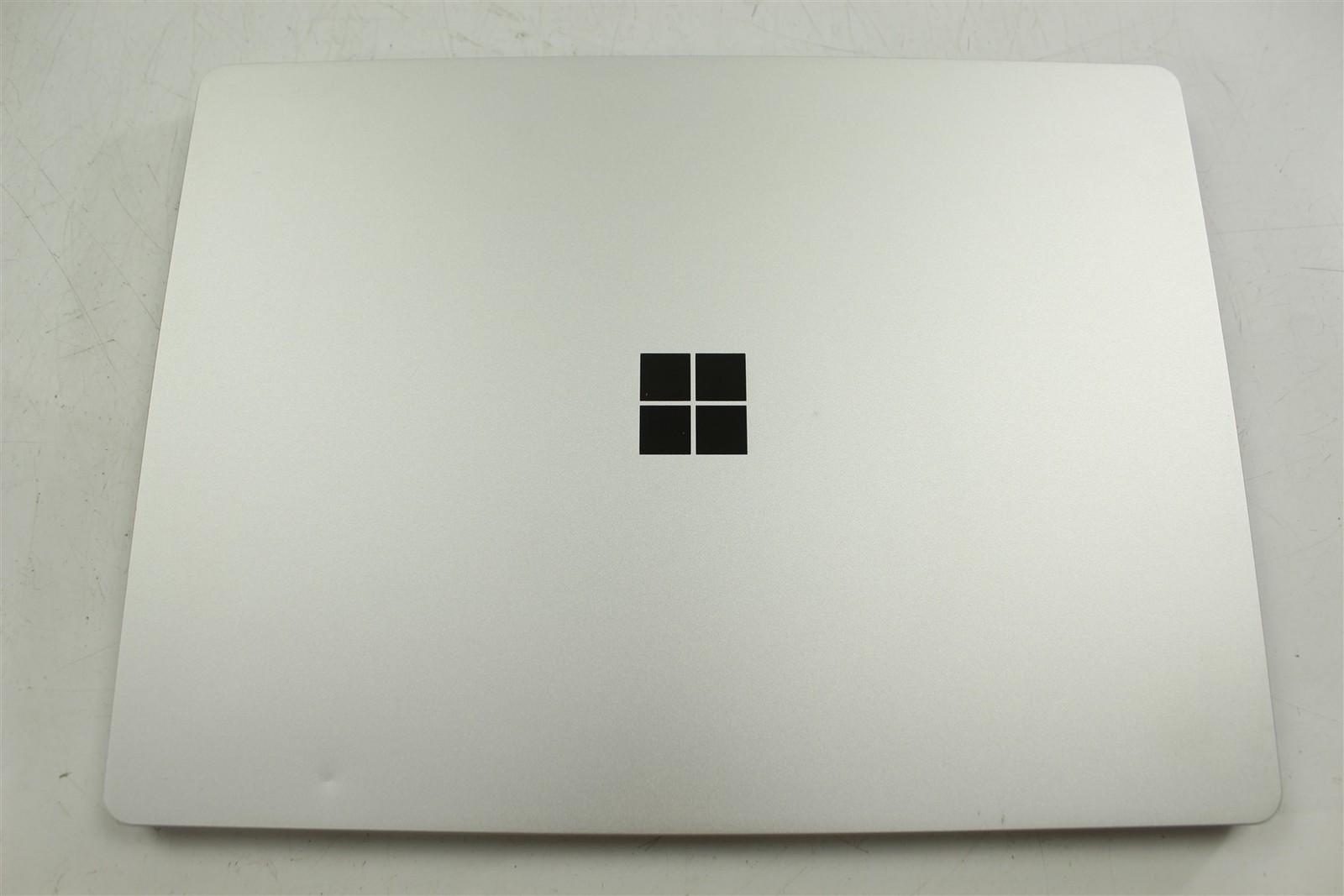 Microsoft Surface Laptop Go 2 2013 12.4″ i5-1135G7 256GB SSD 16GB RAM W11P