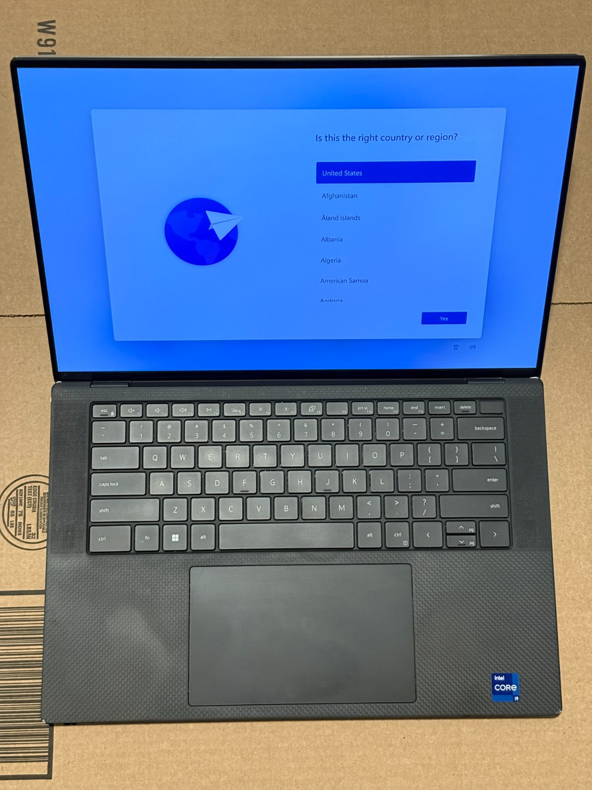 Dell XPS 15 9520 i9-12900HK OLED 32GB 1TB SSD RTX 3050 Ti Touchscreen READ