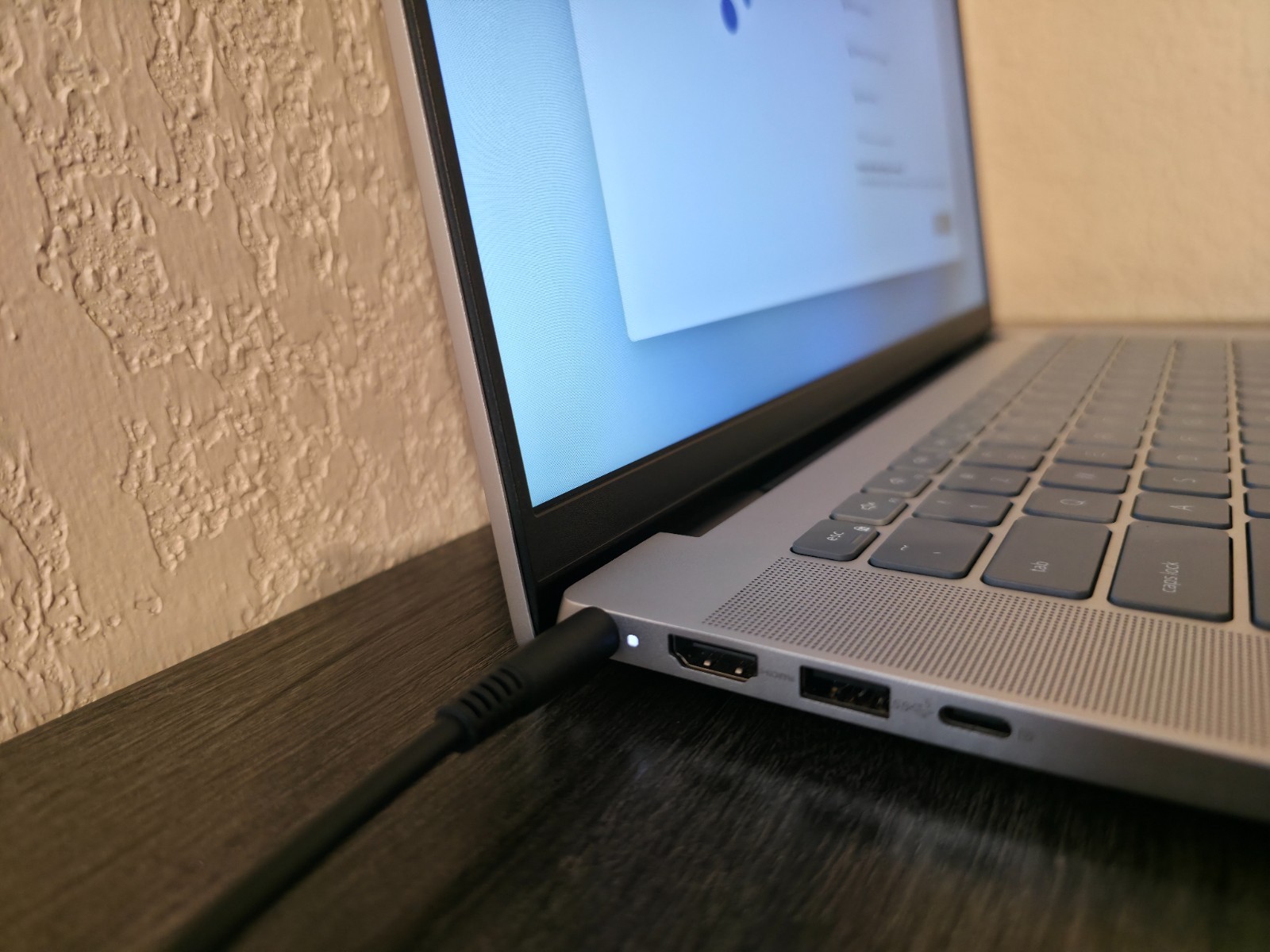 Dell Inspiron 16″ 5635 Laptop Ryzen 7-7730U 16GB 1TB SSD Windows 11 Home