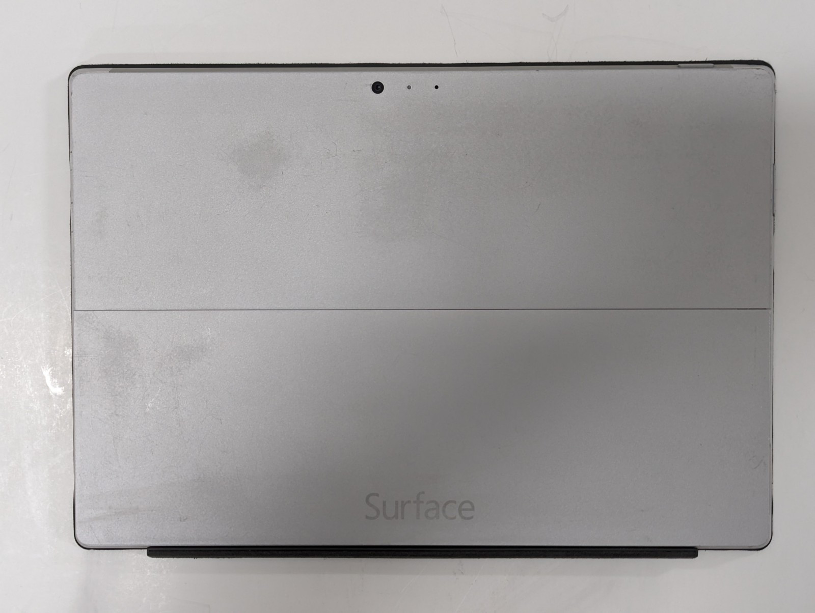 Microsoft Surface Pro (1st Gen) 10.6″ 9SR-00001 64GB Platinum Wi-Fi – Re – 3QHC