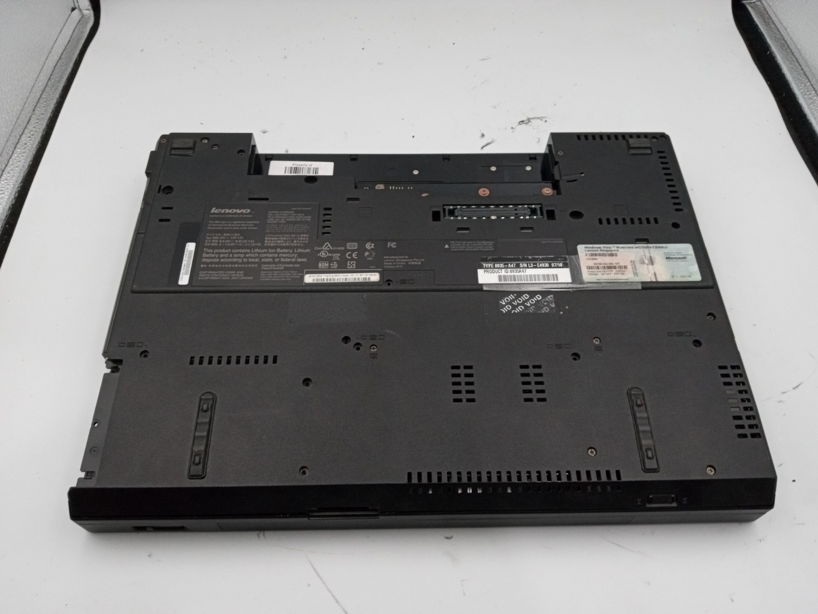 Lenovo Thinkpad R61 15″ Laptop Intel Celeron CPU – POWERS ON – READ -RR