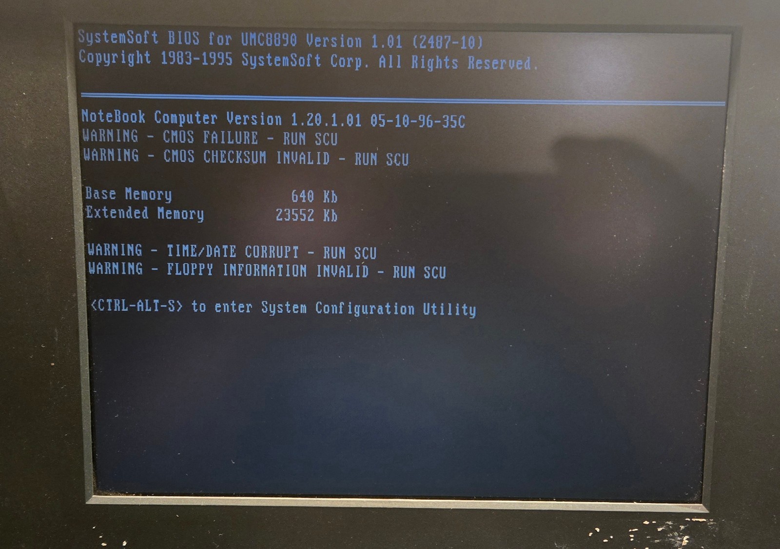 Vintage Sager FMA86T (Intel Pentium @ 120 MHz, 24 MB RAM, Win98SE)
