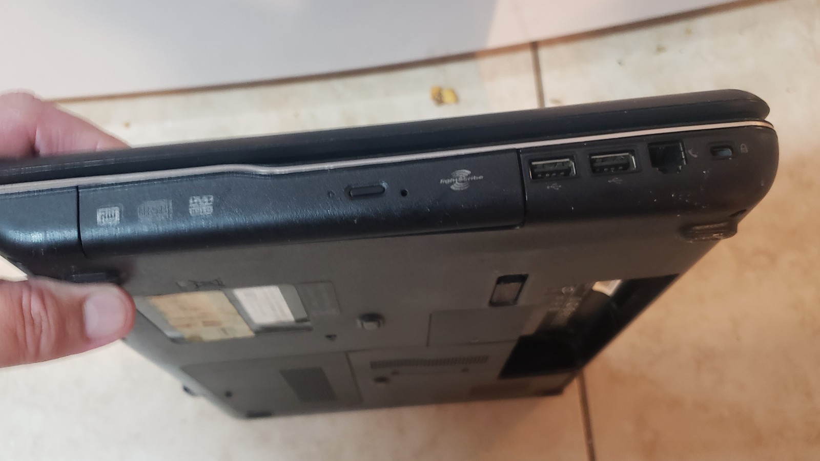 Compaq Presario CQ60 Laptop 1gb 128gb SSD PARTS REPAIR ONLY BROKEN SCREEN *LOOK*