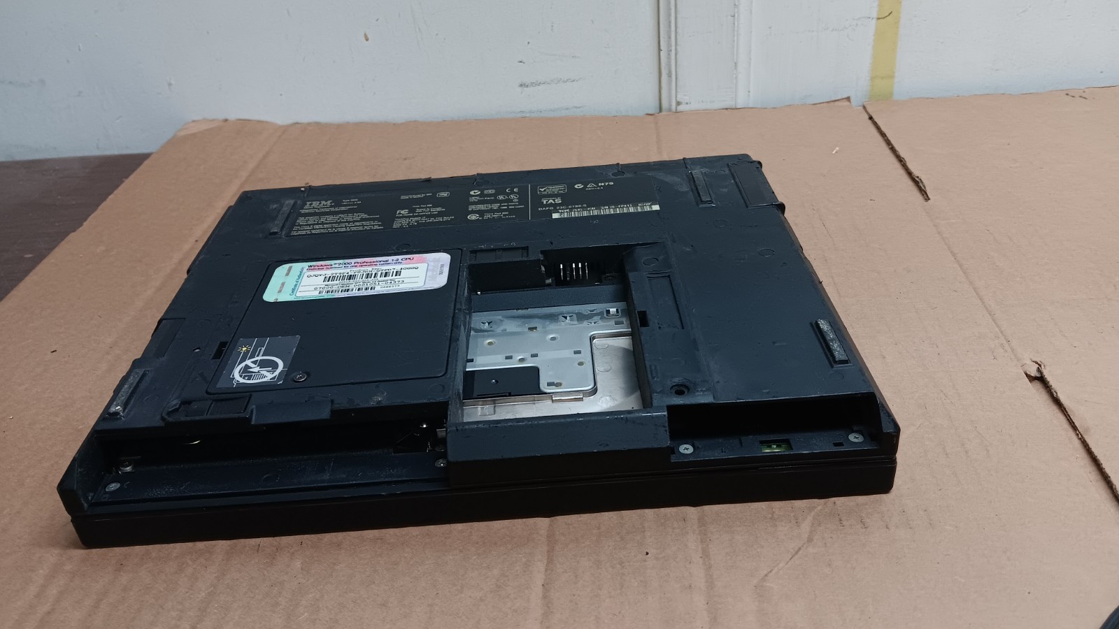 Vintage IBM ThinkPad 600 Laptop Intel Pentium II 13″ LCD Screen IBM TYPE 2645 PR