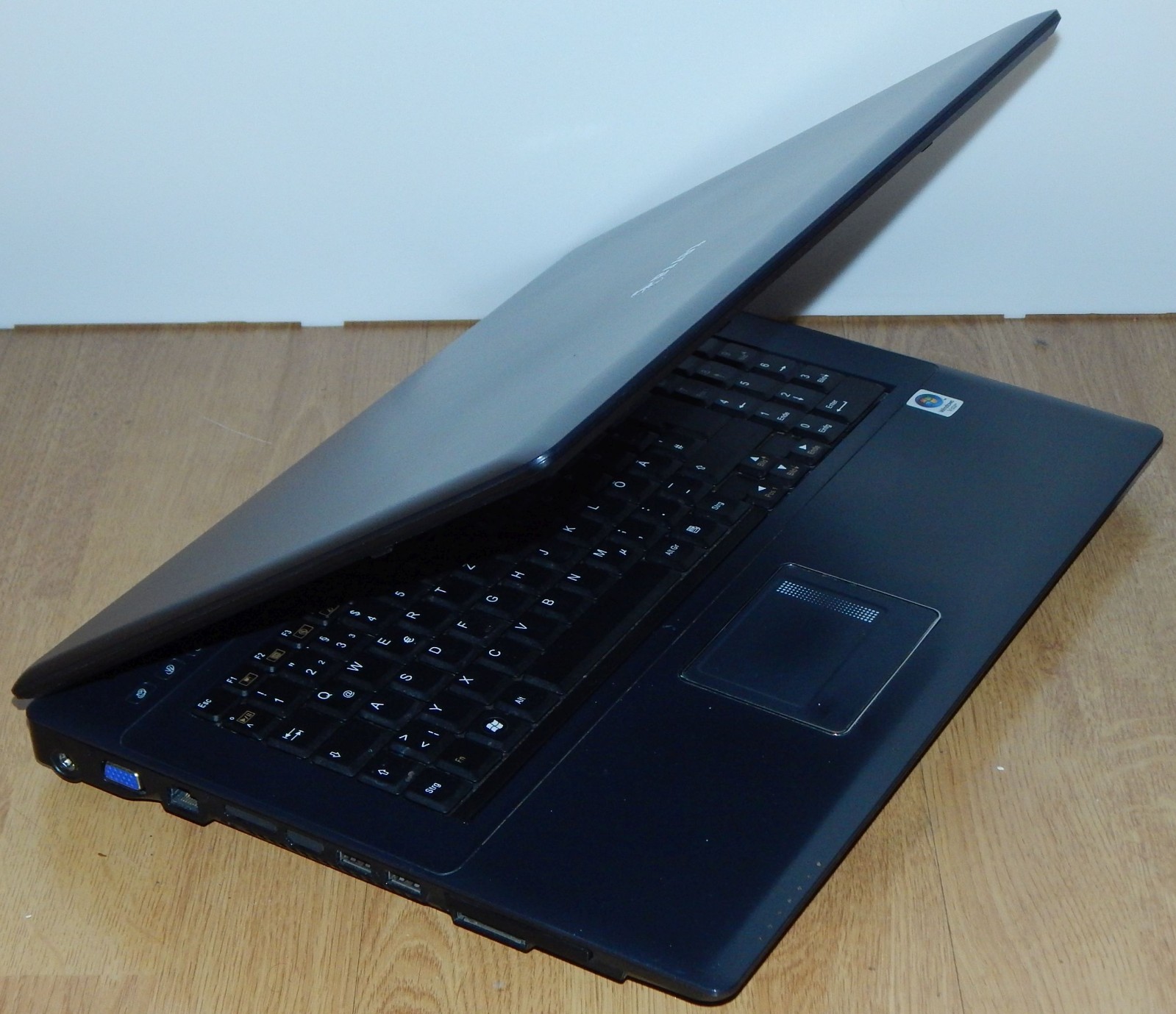 Notebook Laptop Terra Mobile 1744 2 x 2 GB 500 GB Windows XP ❌Keyboard Battery Faulty❌