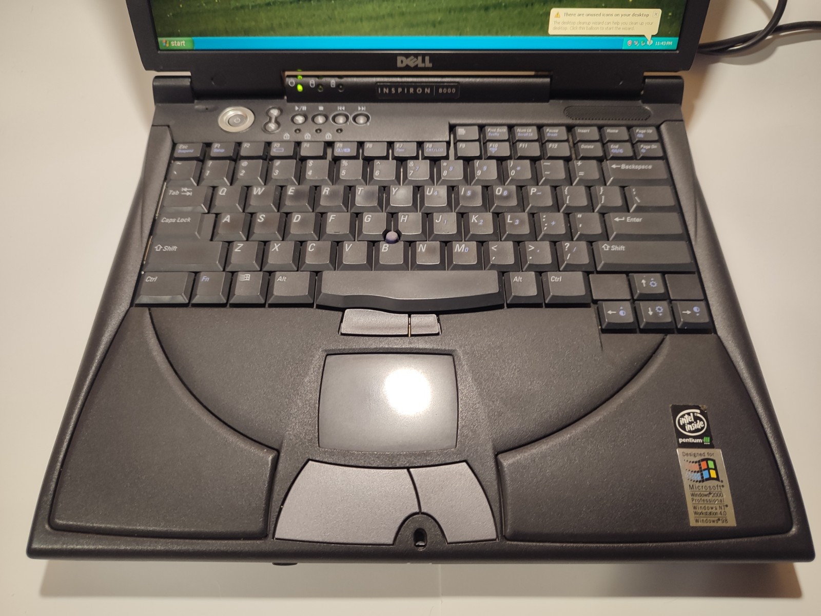 Vintage DELL INSPIRON 8000 PP01X /ATI Mobility 32MB /Windows XP /Laptop&Charger