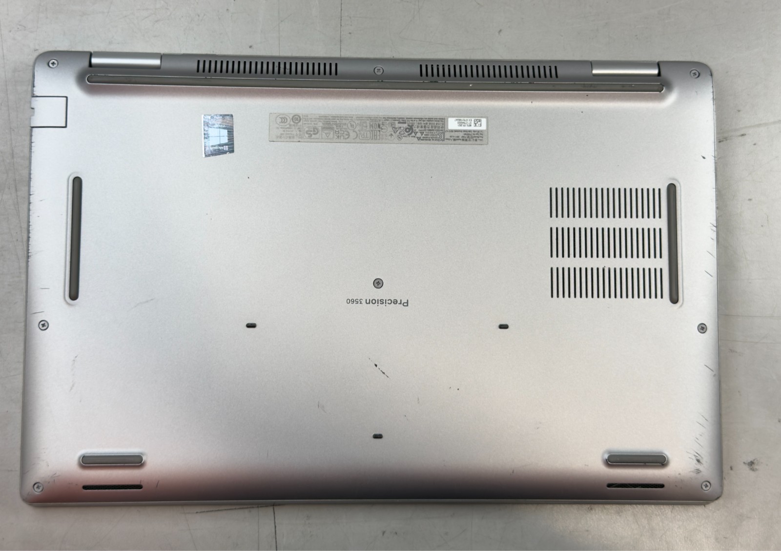 Dell Precision 3560 i5-1145G7 / 8GB RAM / Quadro T500 / NO SSD -RL6044