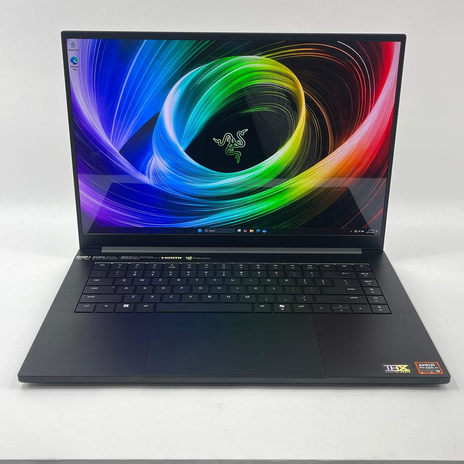 Razer Blade 16 RZ09-0528 Ryzen AI 9 365 32GB RAM 1TB SSD GeForce RTX 5070 Ti
