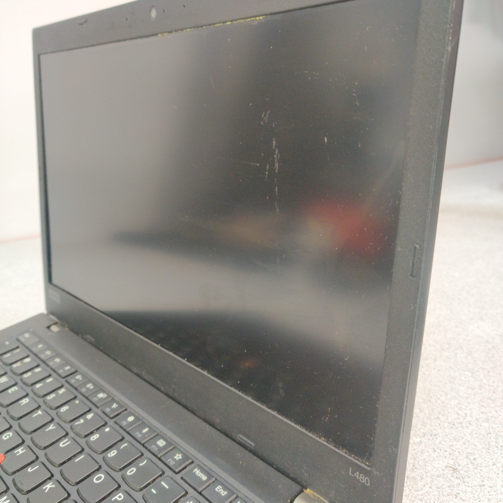 Lenovo ThinkPad L480 14″ i5-8350U FOR PARTS NO SSD/OS/AC ADAPTER BAD SCREEN DOA