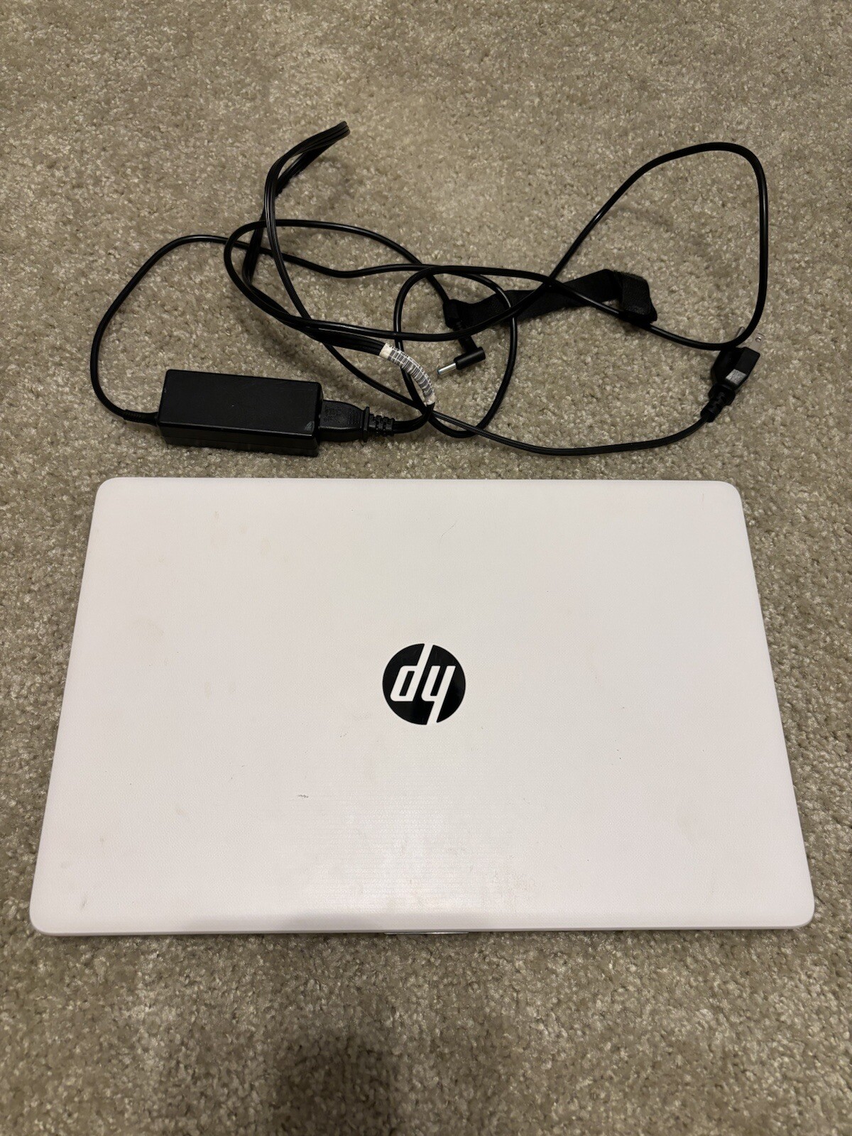 HP 15.6 Notebook – 15-da0043nr White 2019